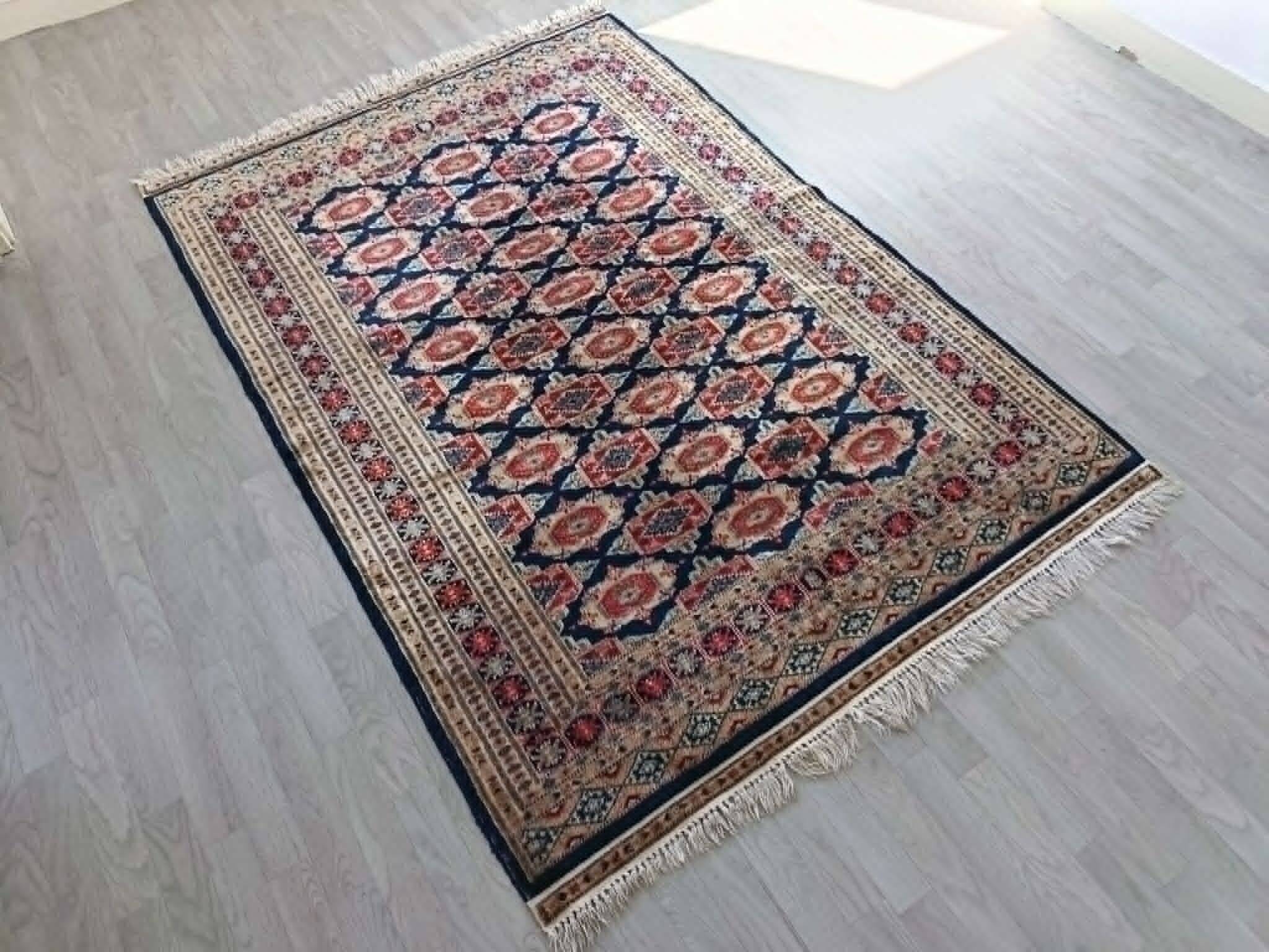 Tapis pakistanais fait main