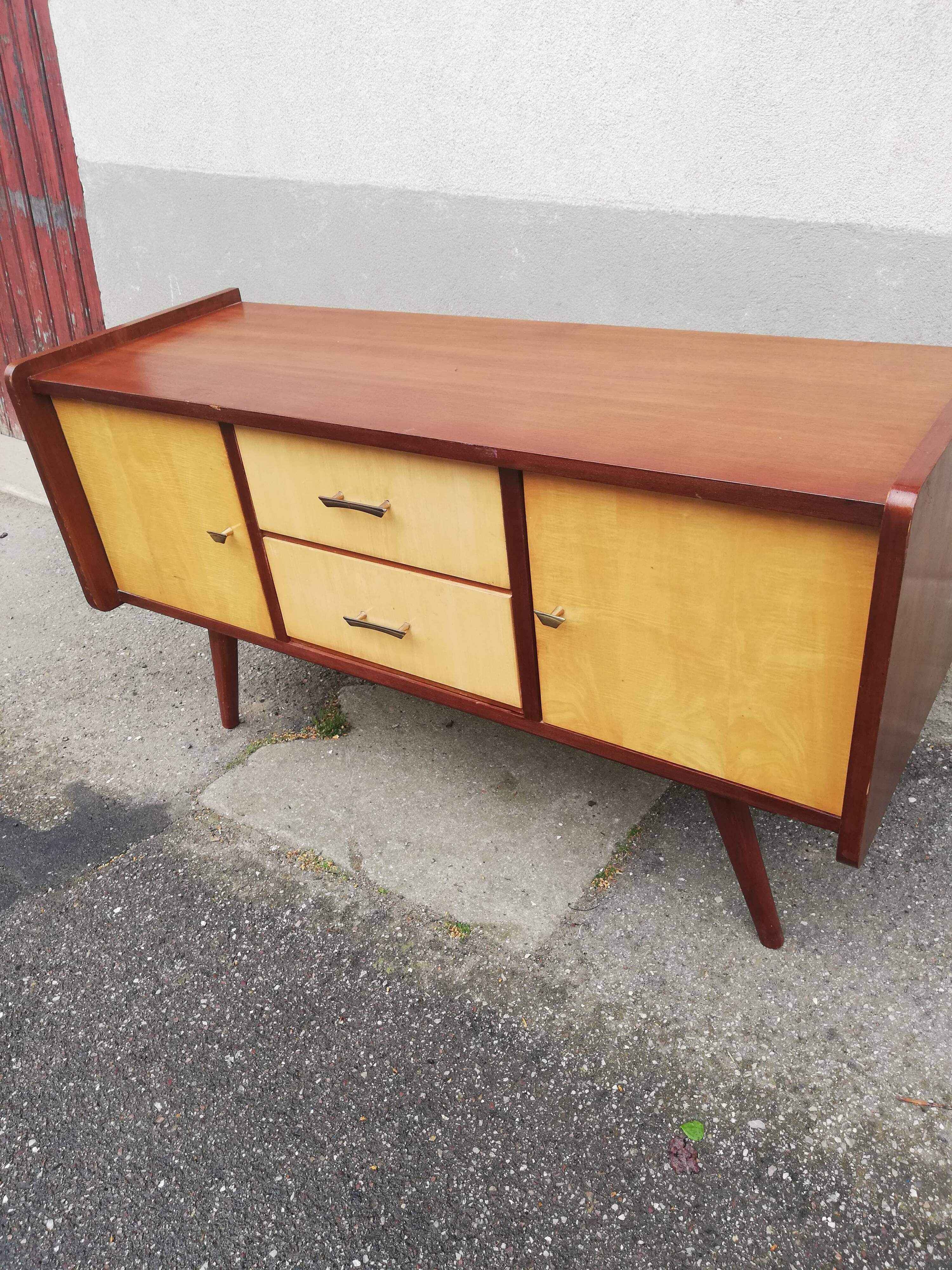 Vintage 2-door dresser 2 drawers