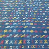 Tapis bleu à motifs berbères fait main 134x208cm