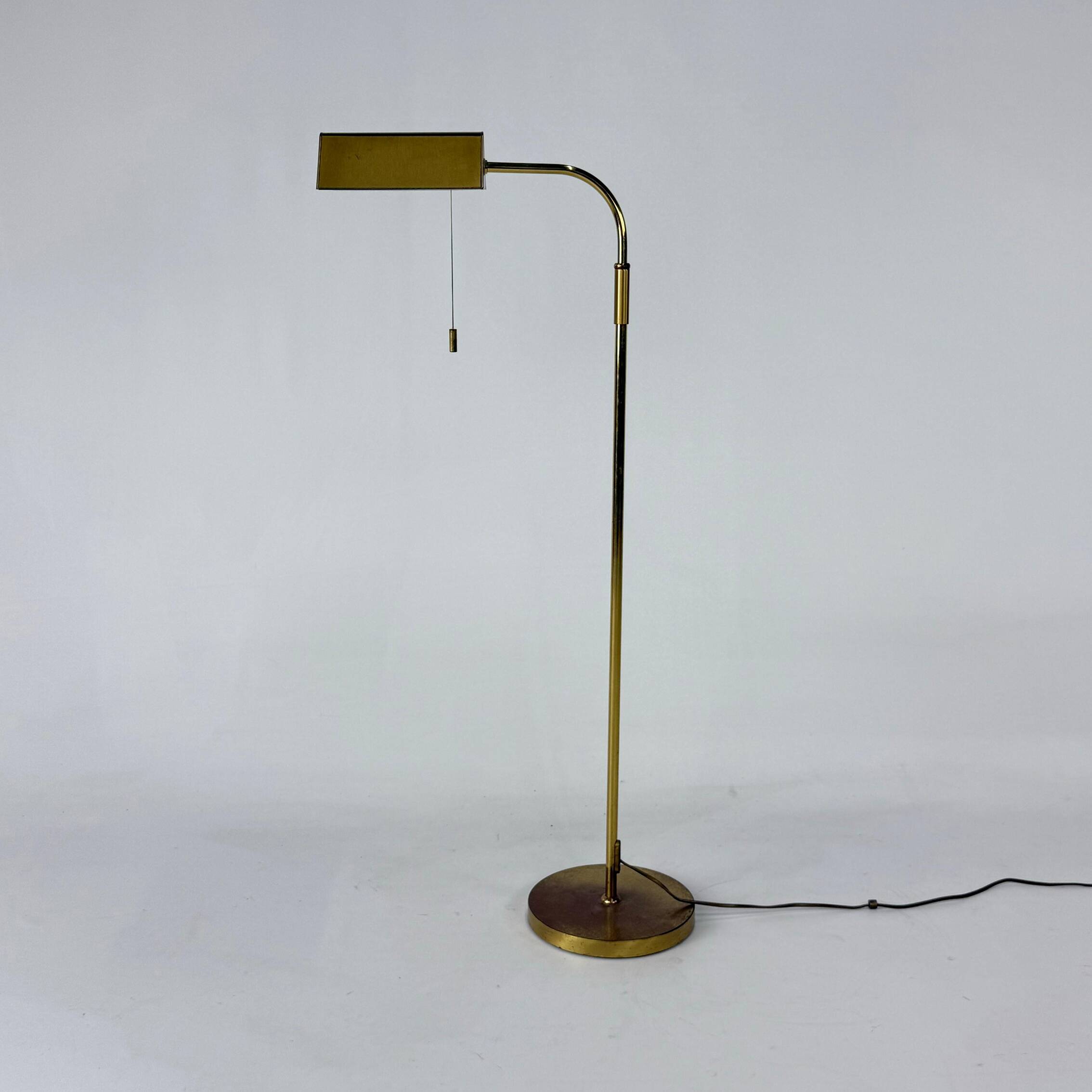 Mid Century Brass and Steel Classical Floorlamp, 1960s f