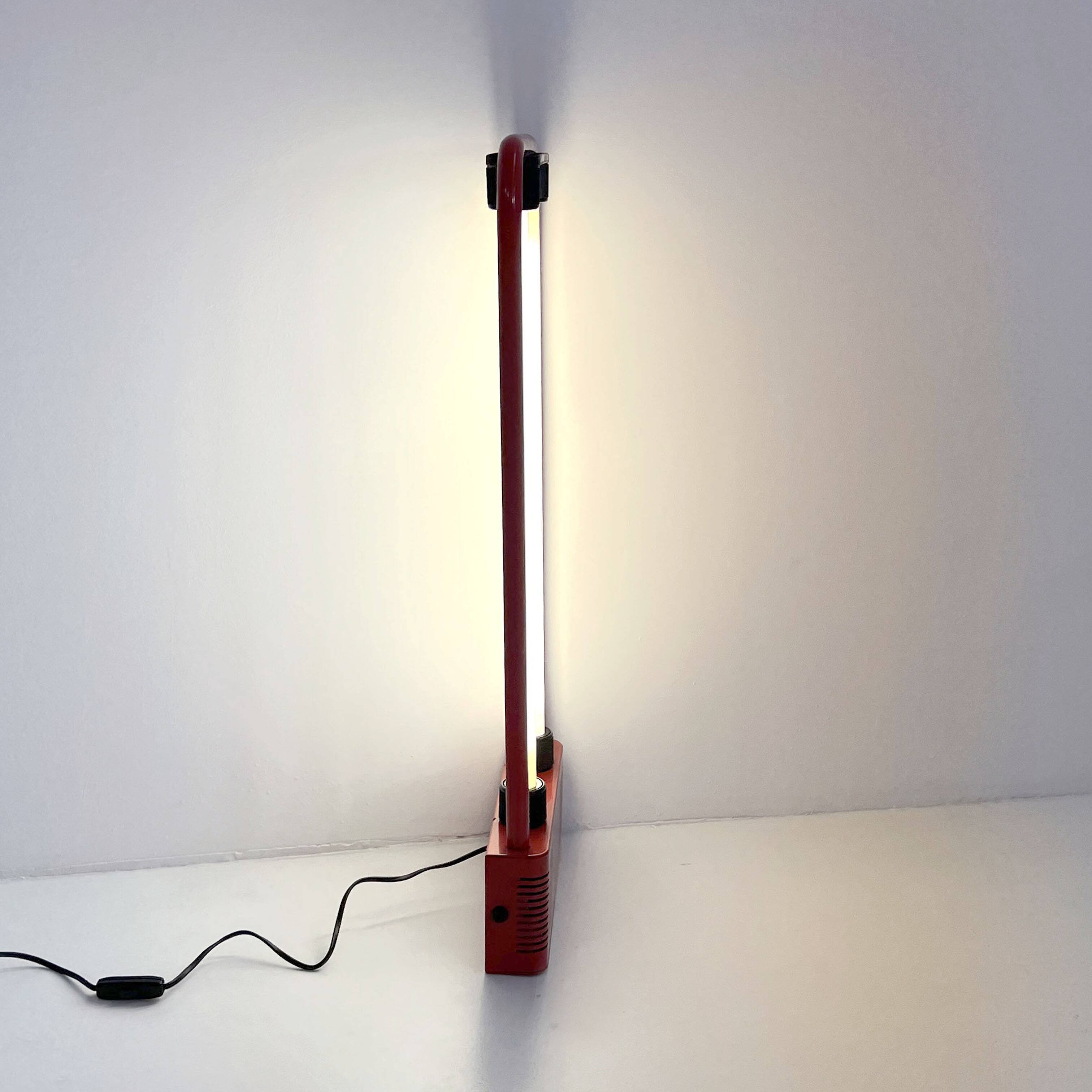 Lampe néon rouge par Gian N. Gigante pour Zerbetto, 1980