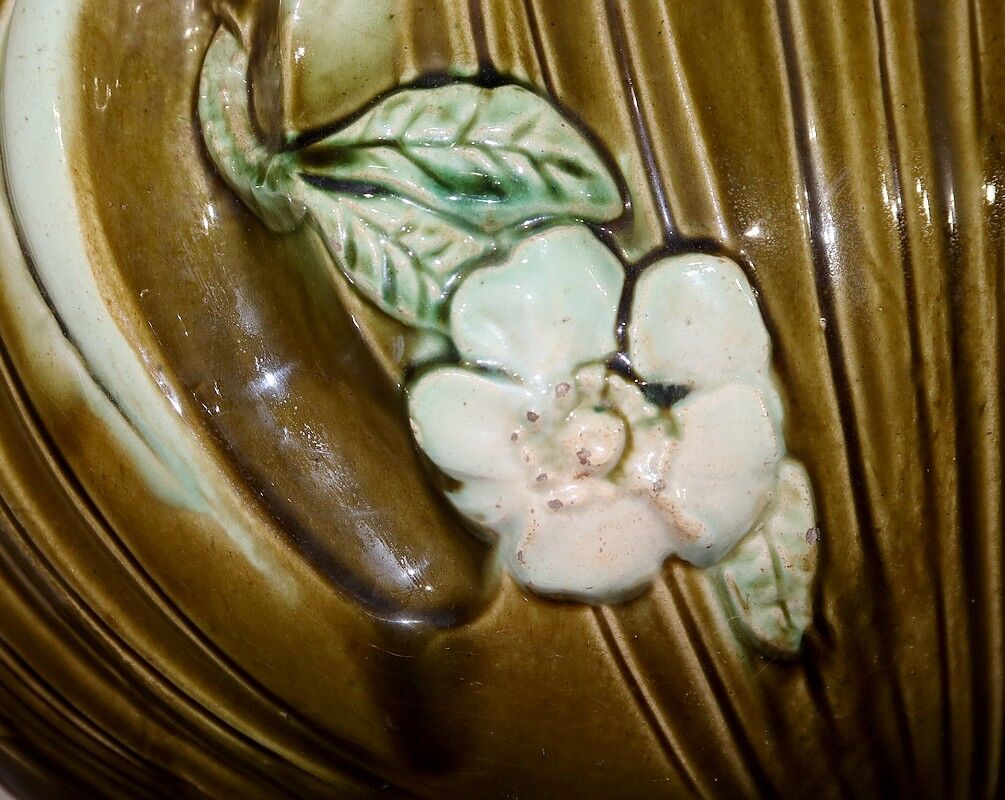Cache-pot en faïence barbotine, art nouveau – 1920
