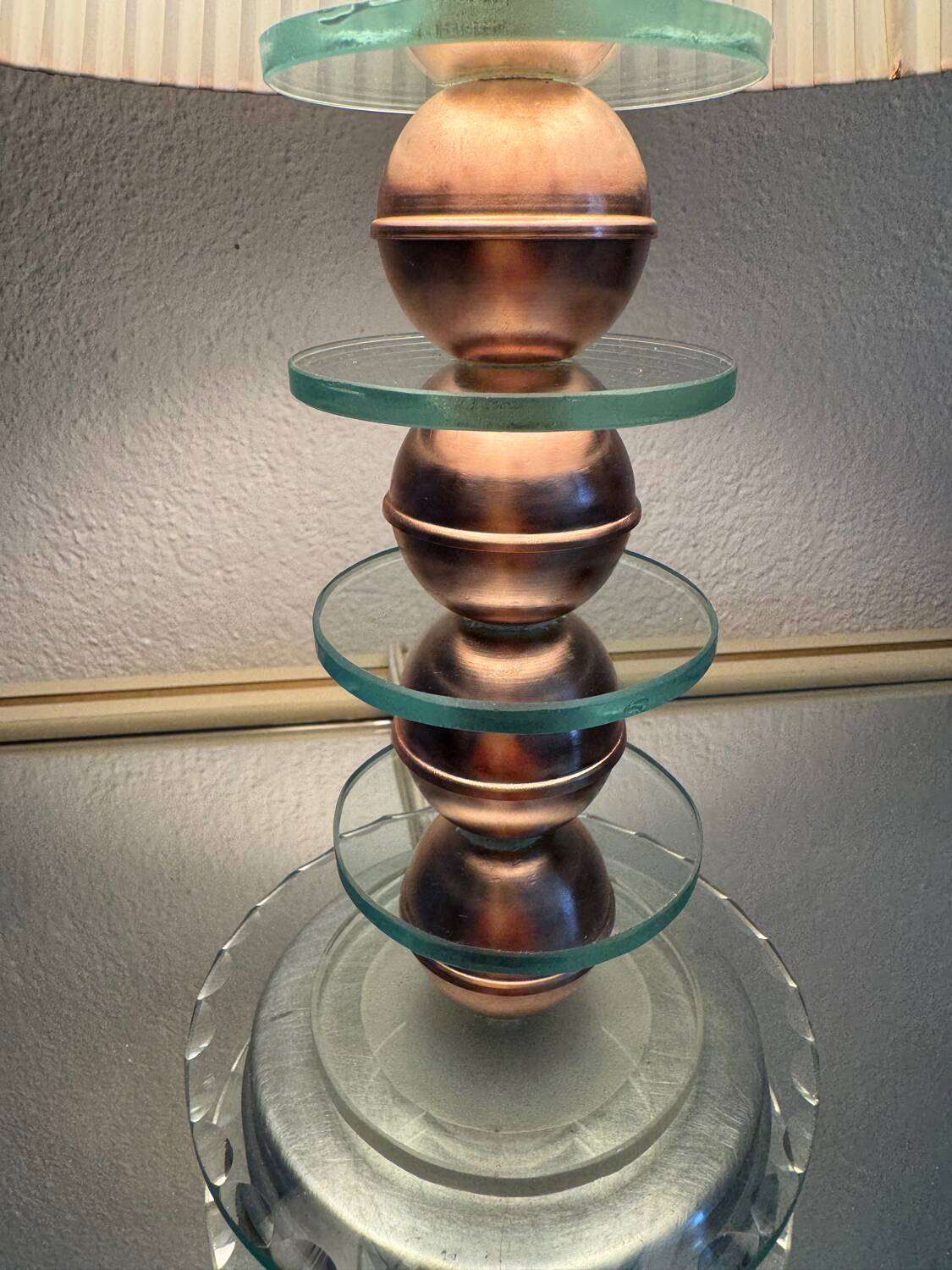 Small Art Deco lamp in copper glass
