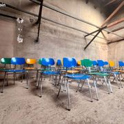 55 chaises d'école industrielles empilables, 1950