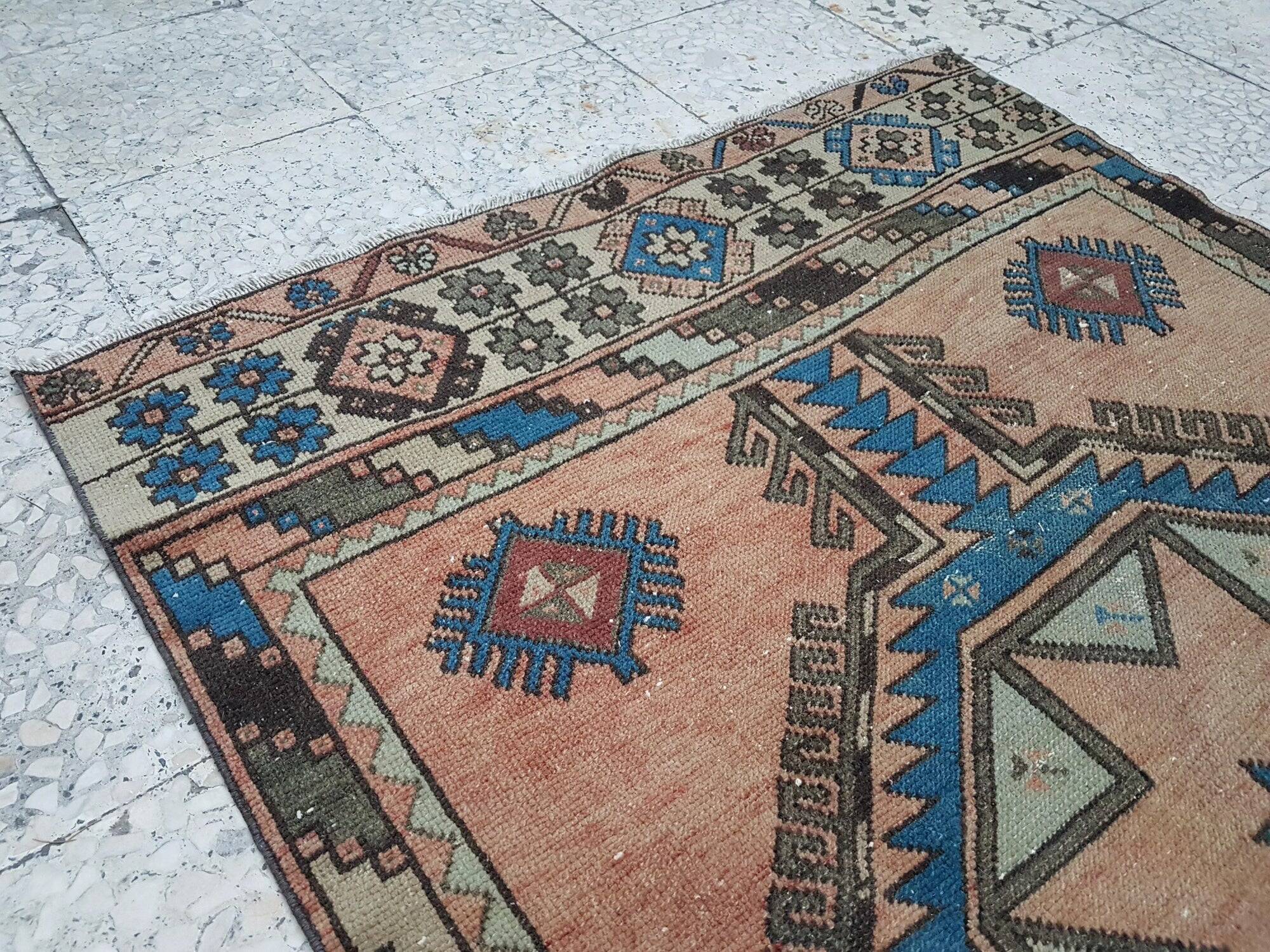 Tapis de couloir turc vintage