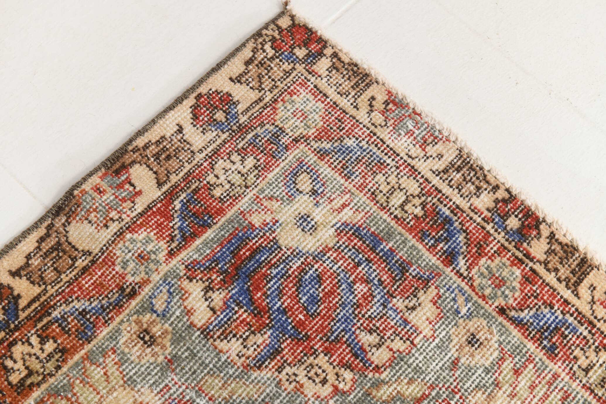 4x7 Red & Cream Vintage Area Rug 126x236Cm SK 17738