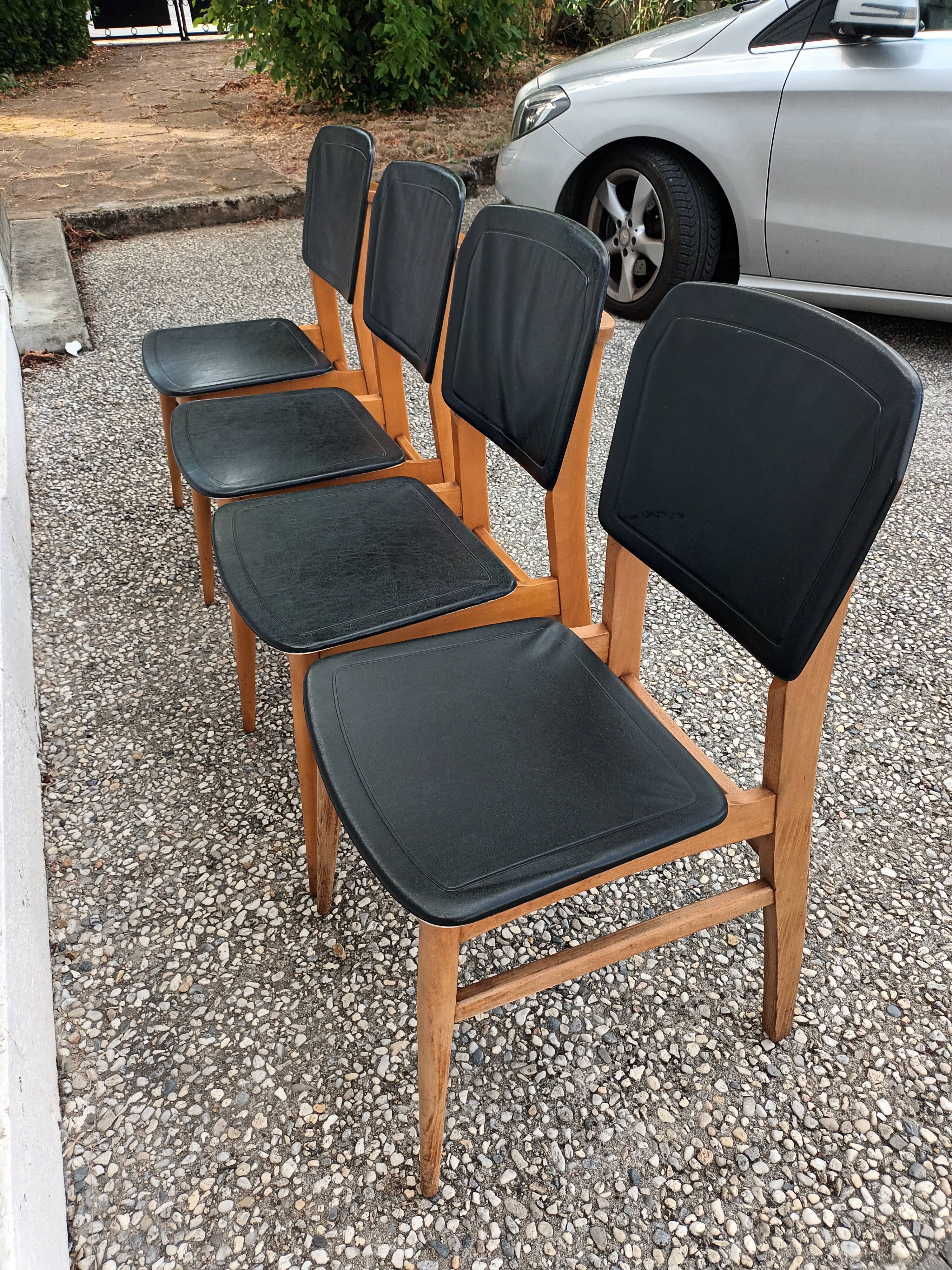 Scandinavian spirit chairs