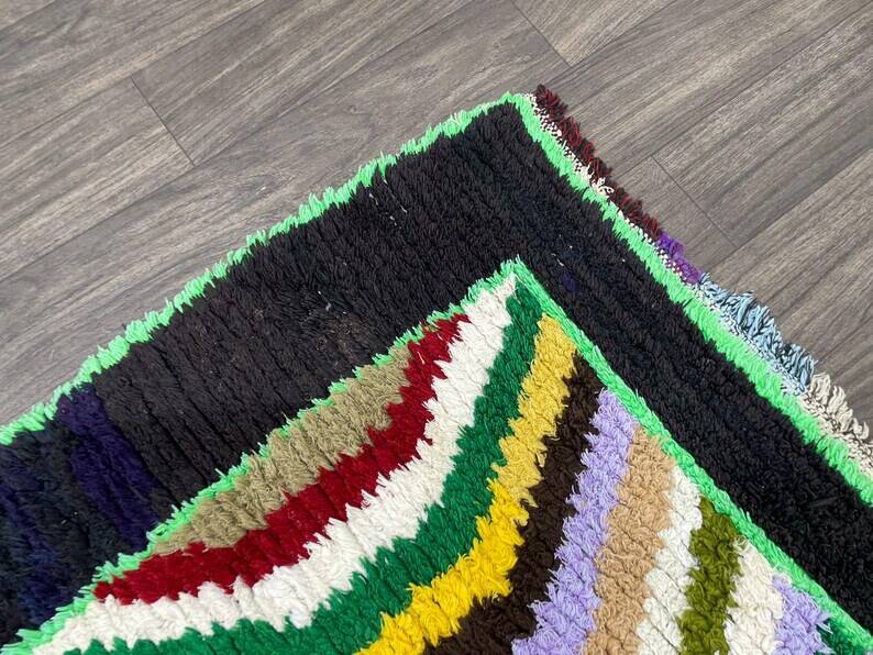 Moroccan rug, handmade, decorated, 250cmx150cm