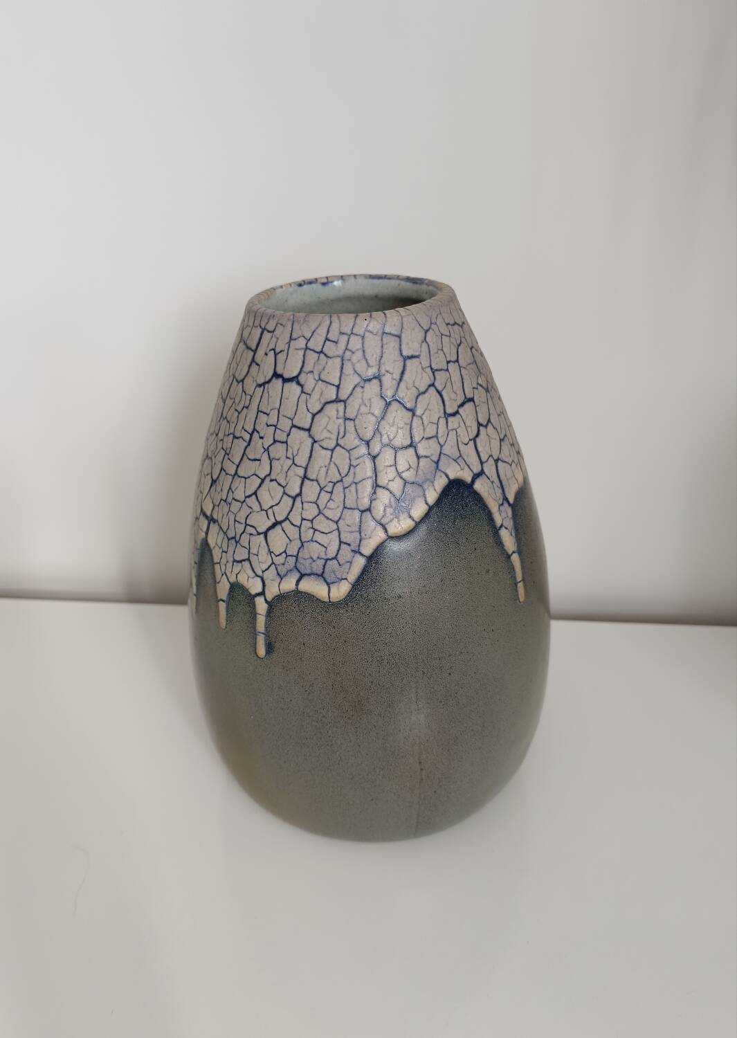 Stoneware vase from Puisaye signed Léon Pointu