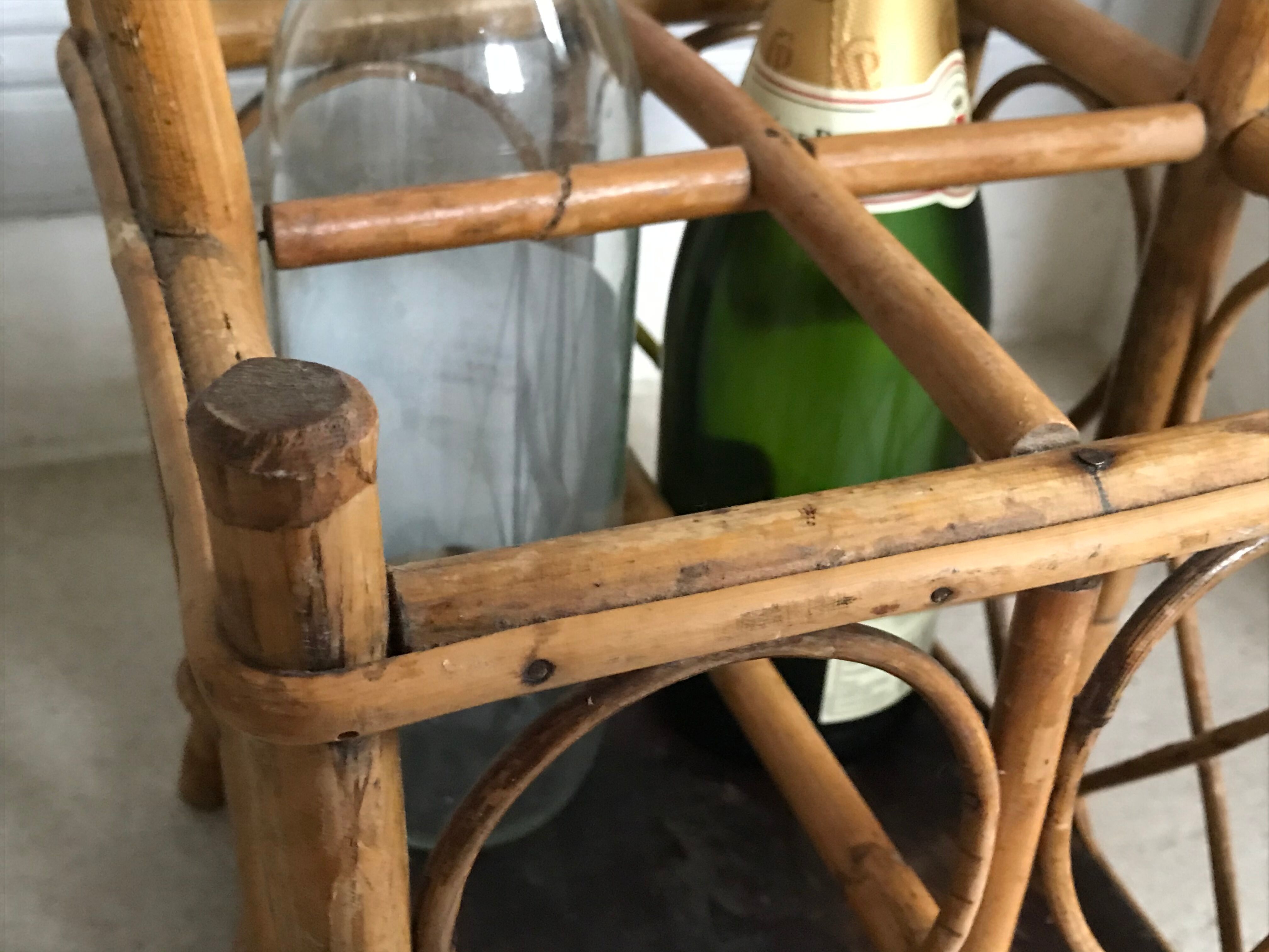 Rattan bottle holder