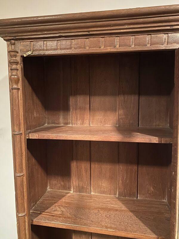 Vitrine de style colonial  en teck