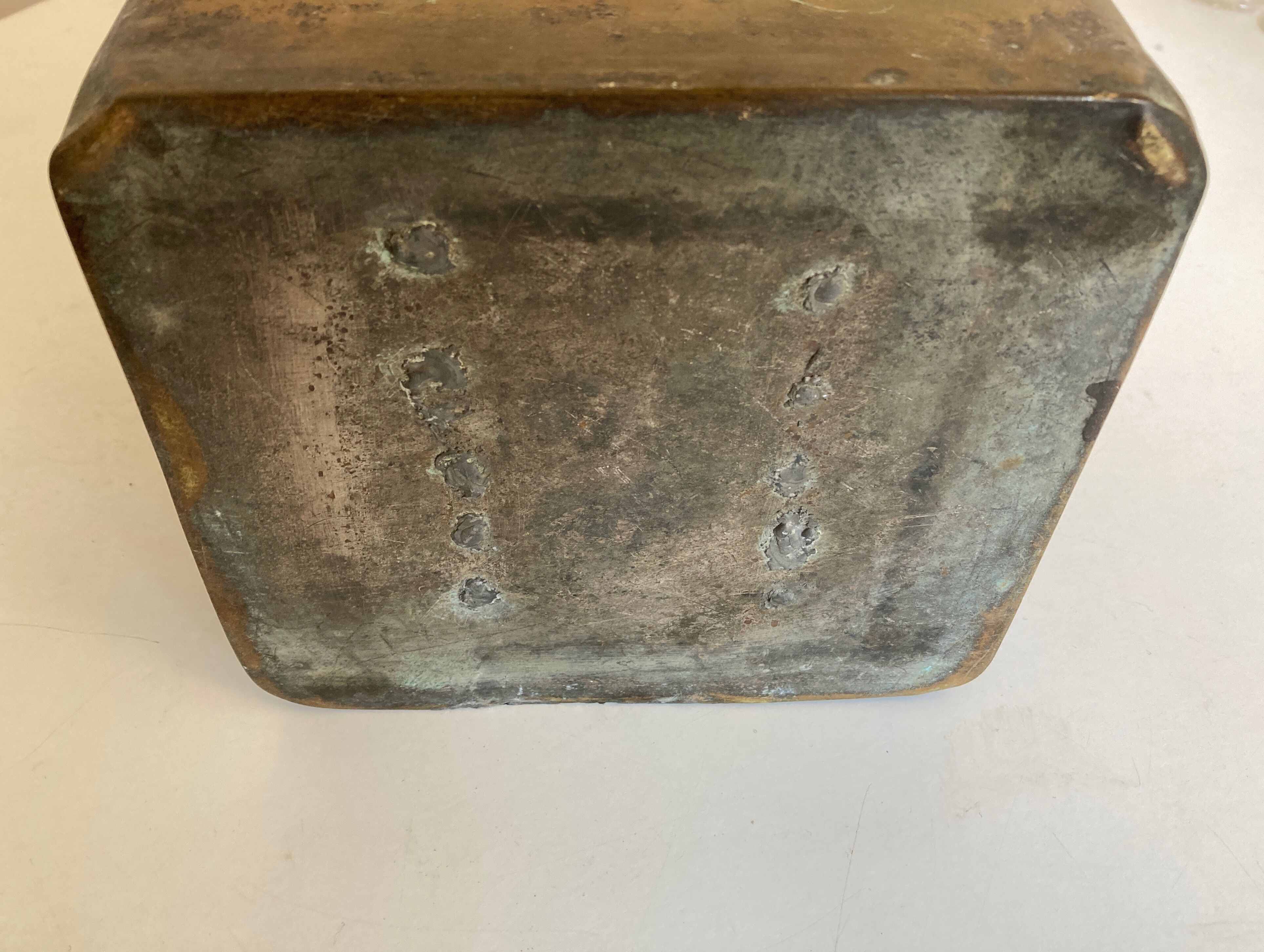 Pot cover 19th in zinc patina of origin