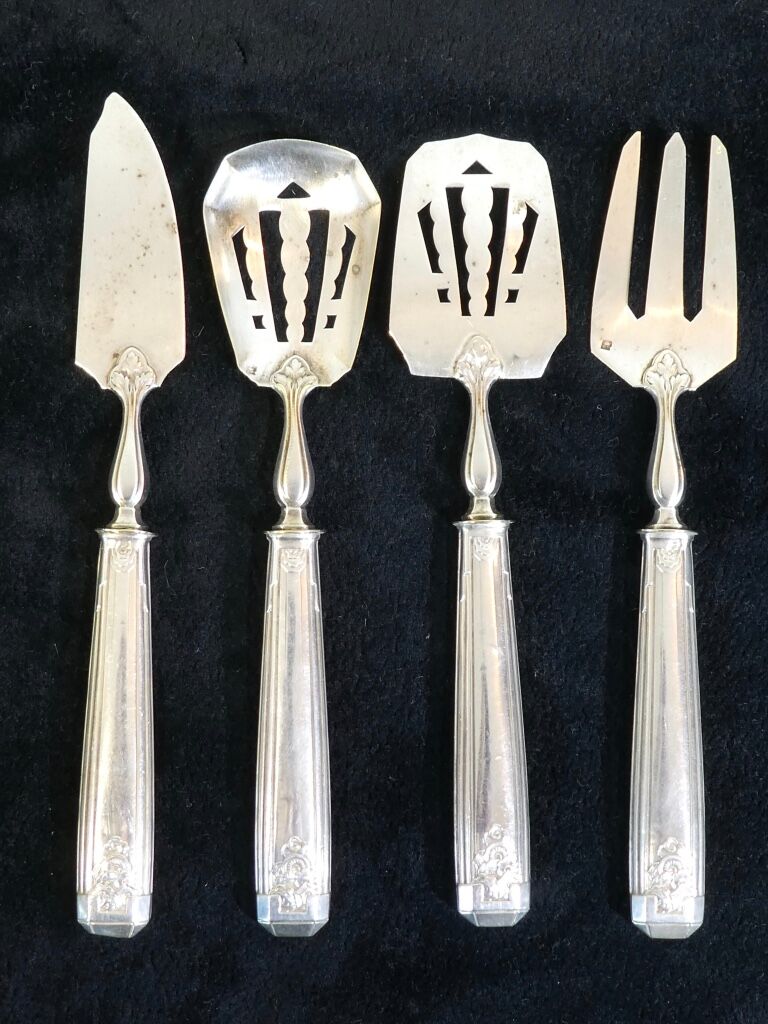 Service cover has mignardises art deco solid silver stuffed minerve