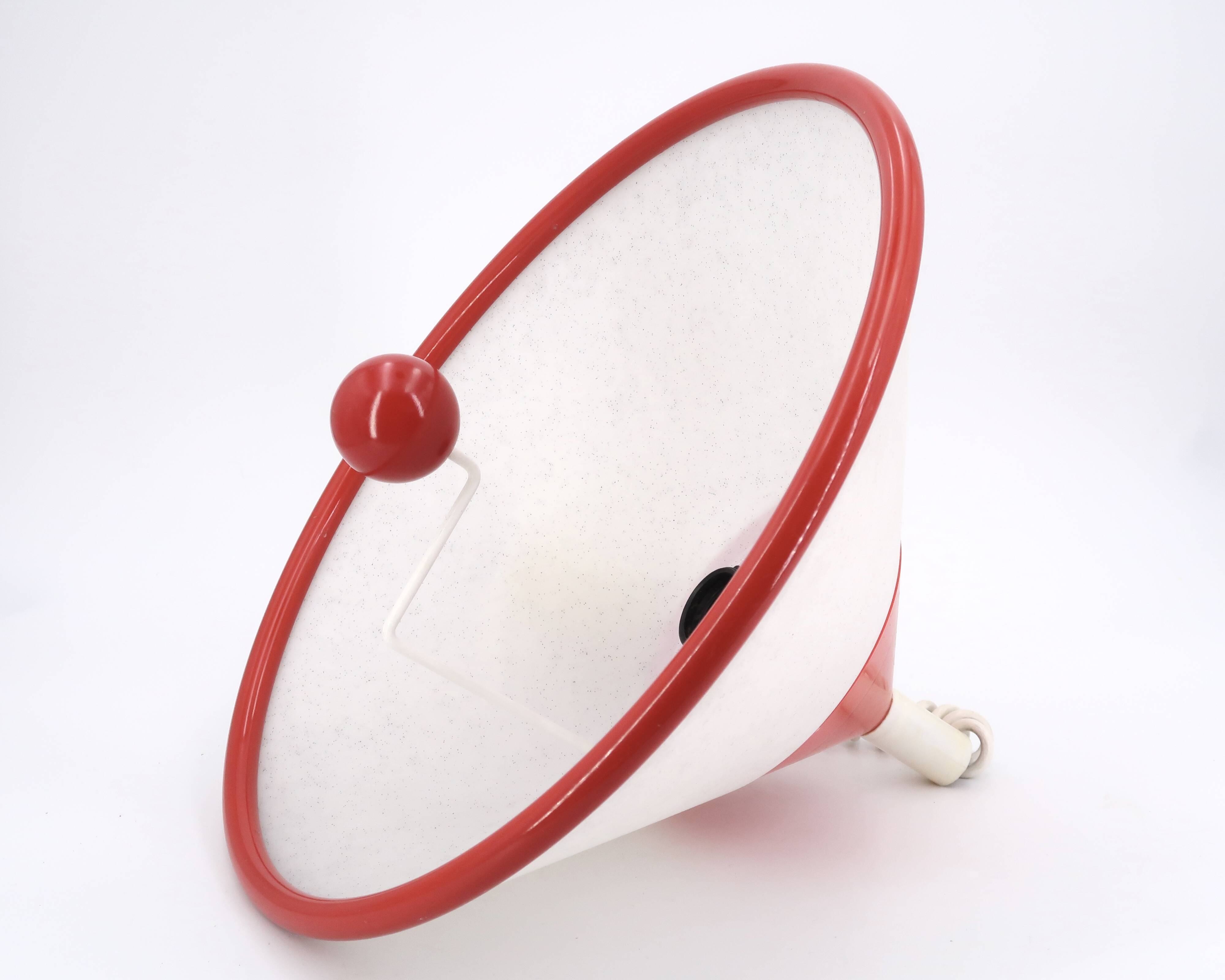 Red and white up and down suspension, 80s