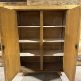 Armoire vintage en rotin et chêne