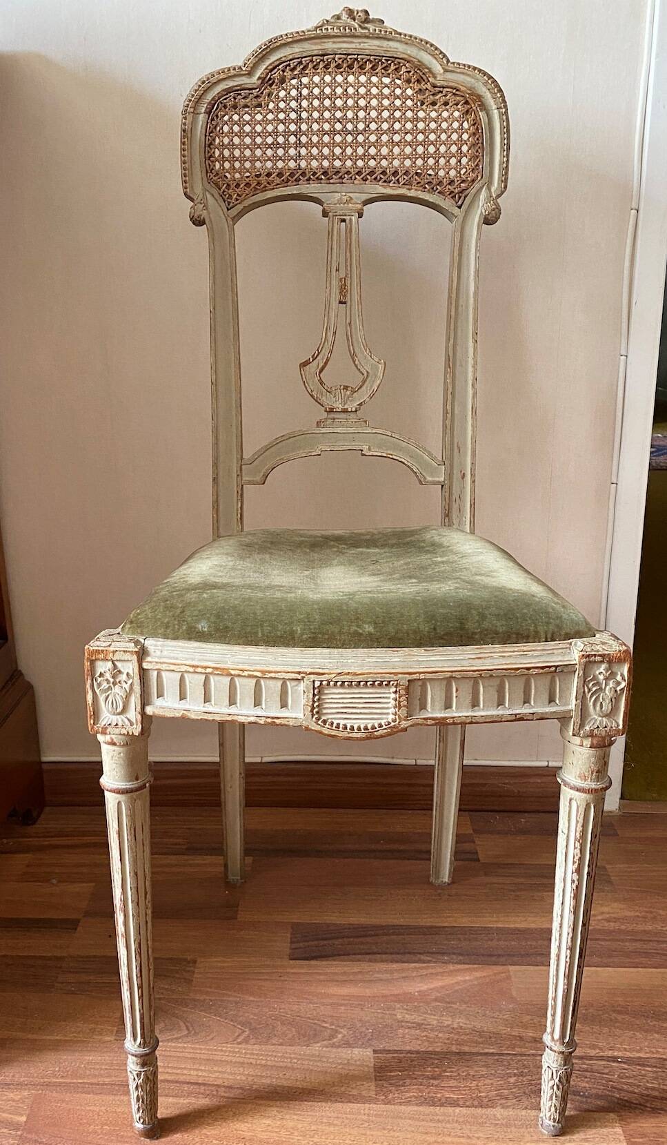 Chaise Style Louis XVI