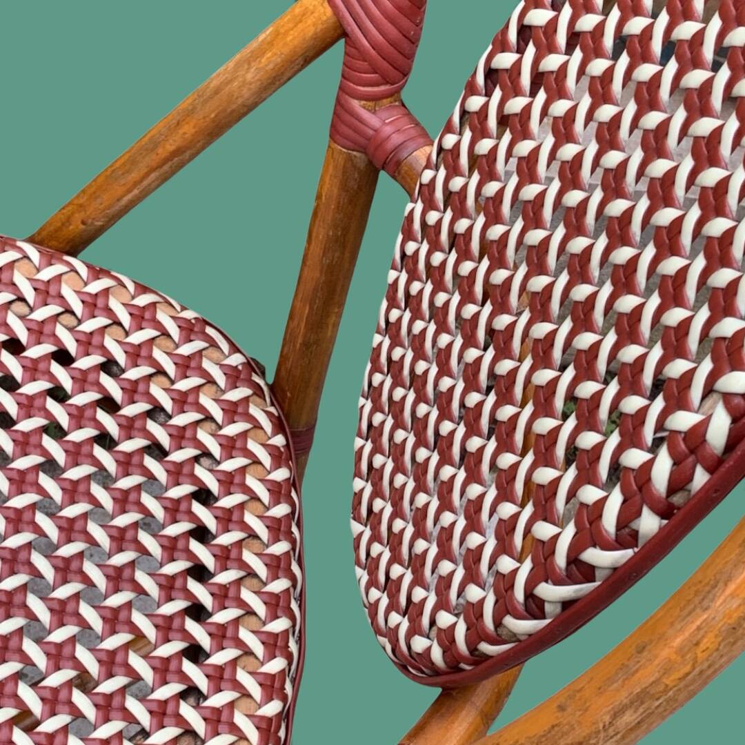 Paire d’anciennes chaises de bistrot terrasse