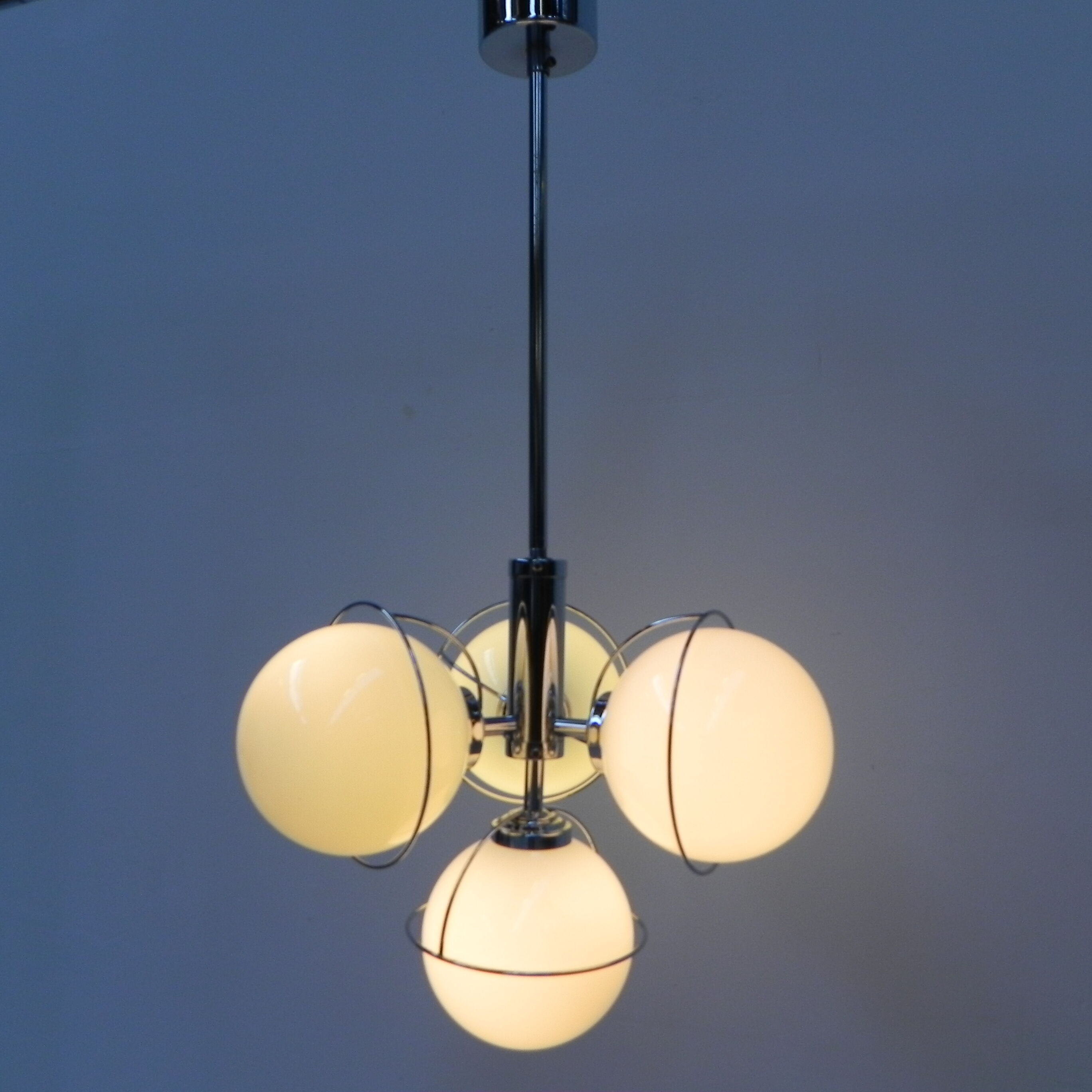 Vintage space age hanging lamp with 4 glass balls