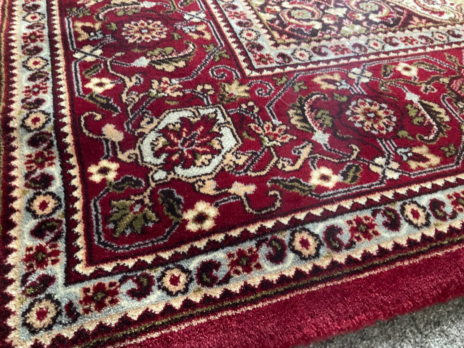 Persian wool rug 200x300cm