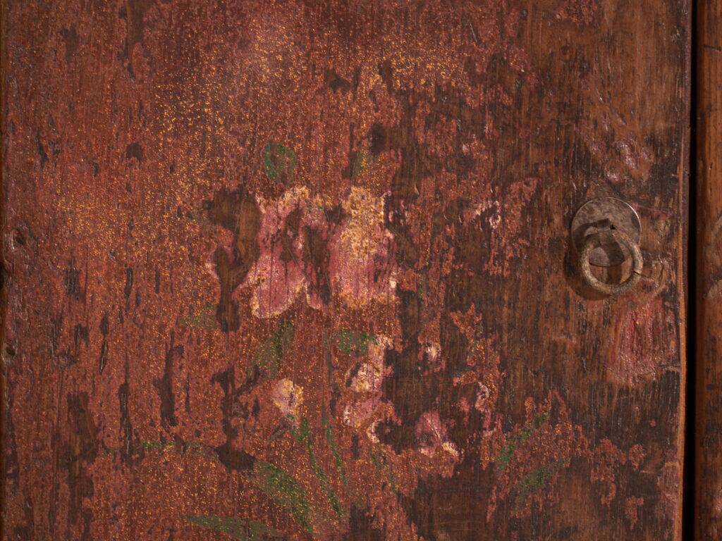 Antique low cabinet painted in pine wood – China, around 1900