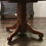 Louis Philippe round table