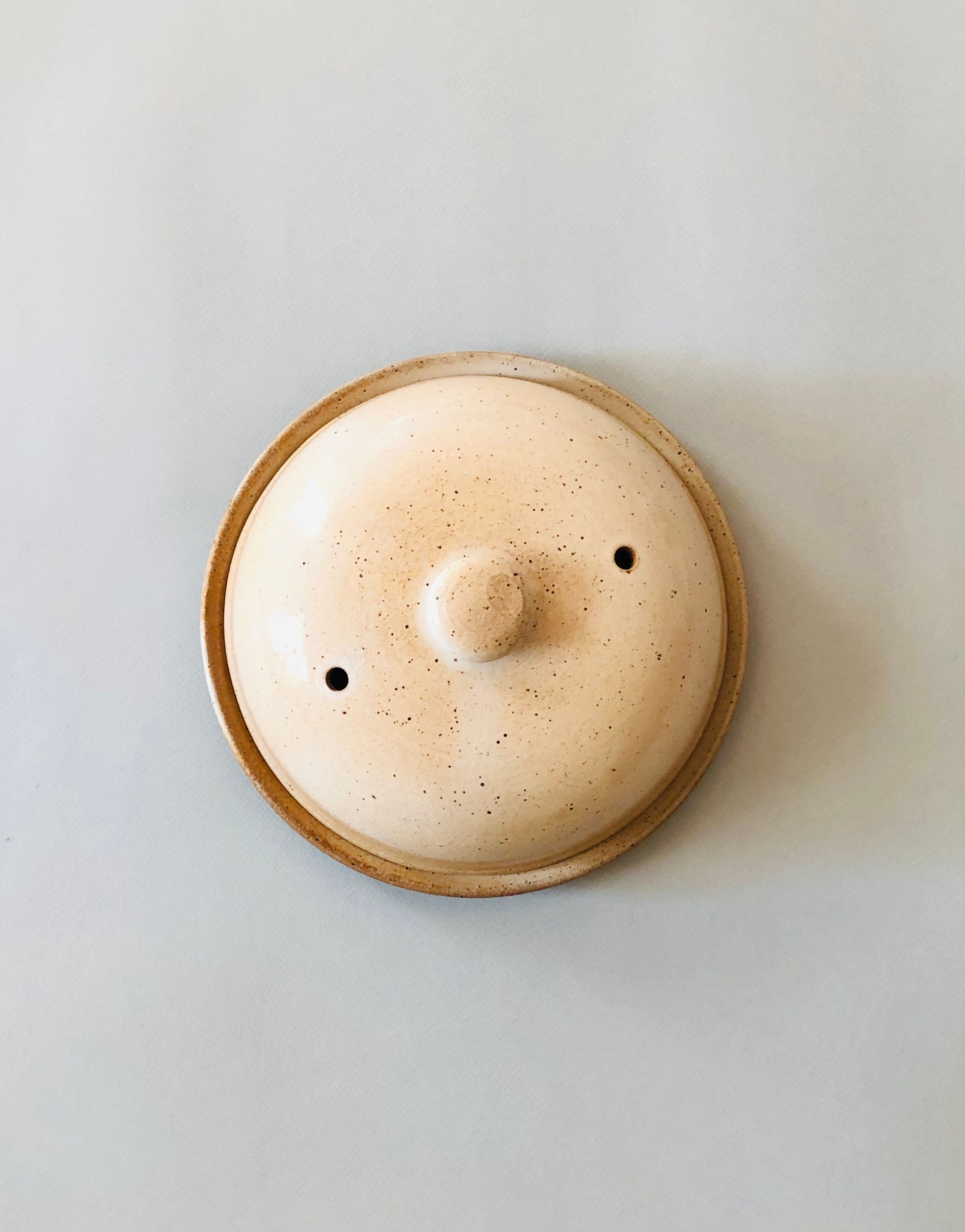 Plateau et cloche à fromage en Grès du Marais