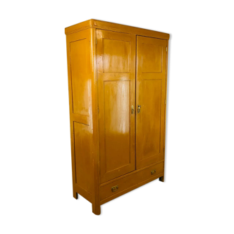 Armoire en bois