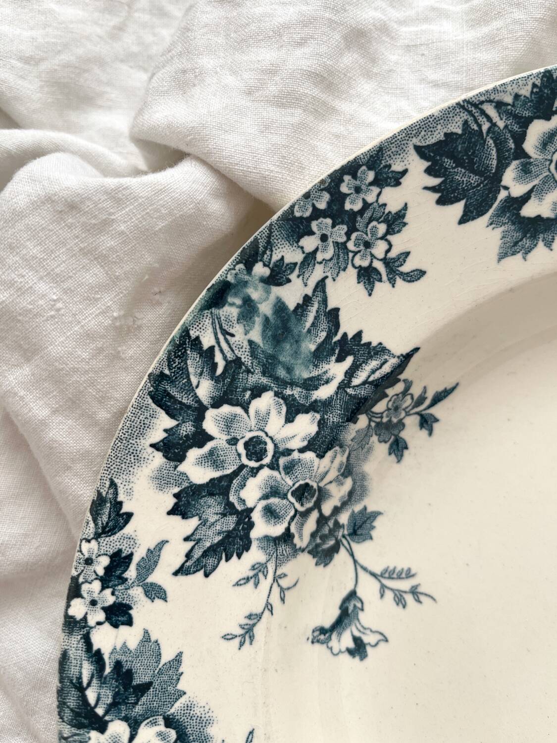 8 “Marie Louise” ironstone soup plates from Saint Amand and Hamage