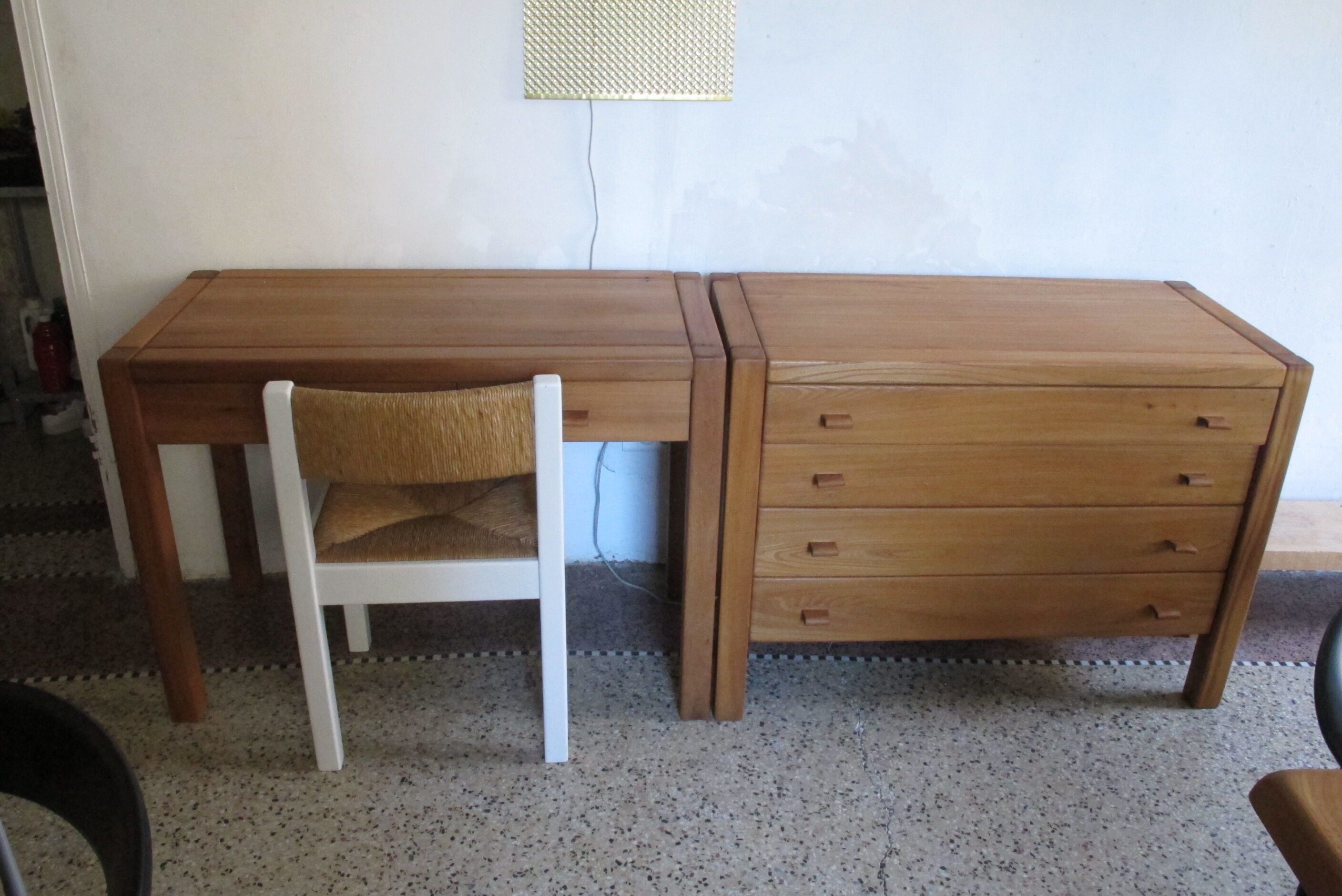 Solid Elm Office House Regain