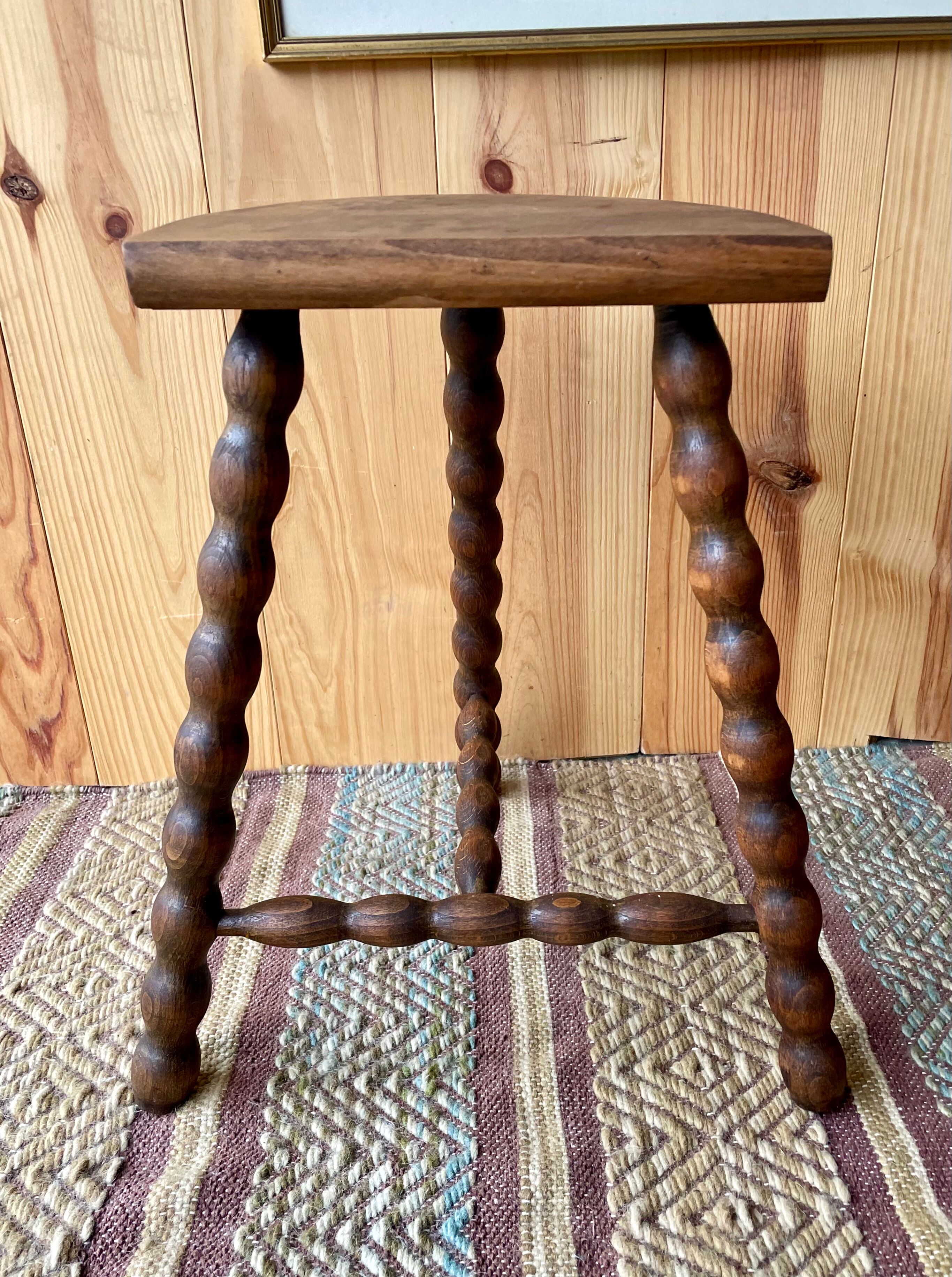 Tripod wood stool