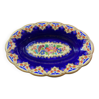 Plat creux oblong en faïence de Longwy M.P. Chevallier Renaissance