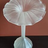 Vase en verre blanc "Jack In The Pulpit"