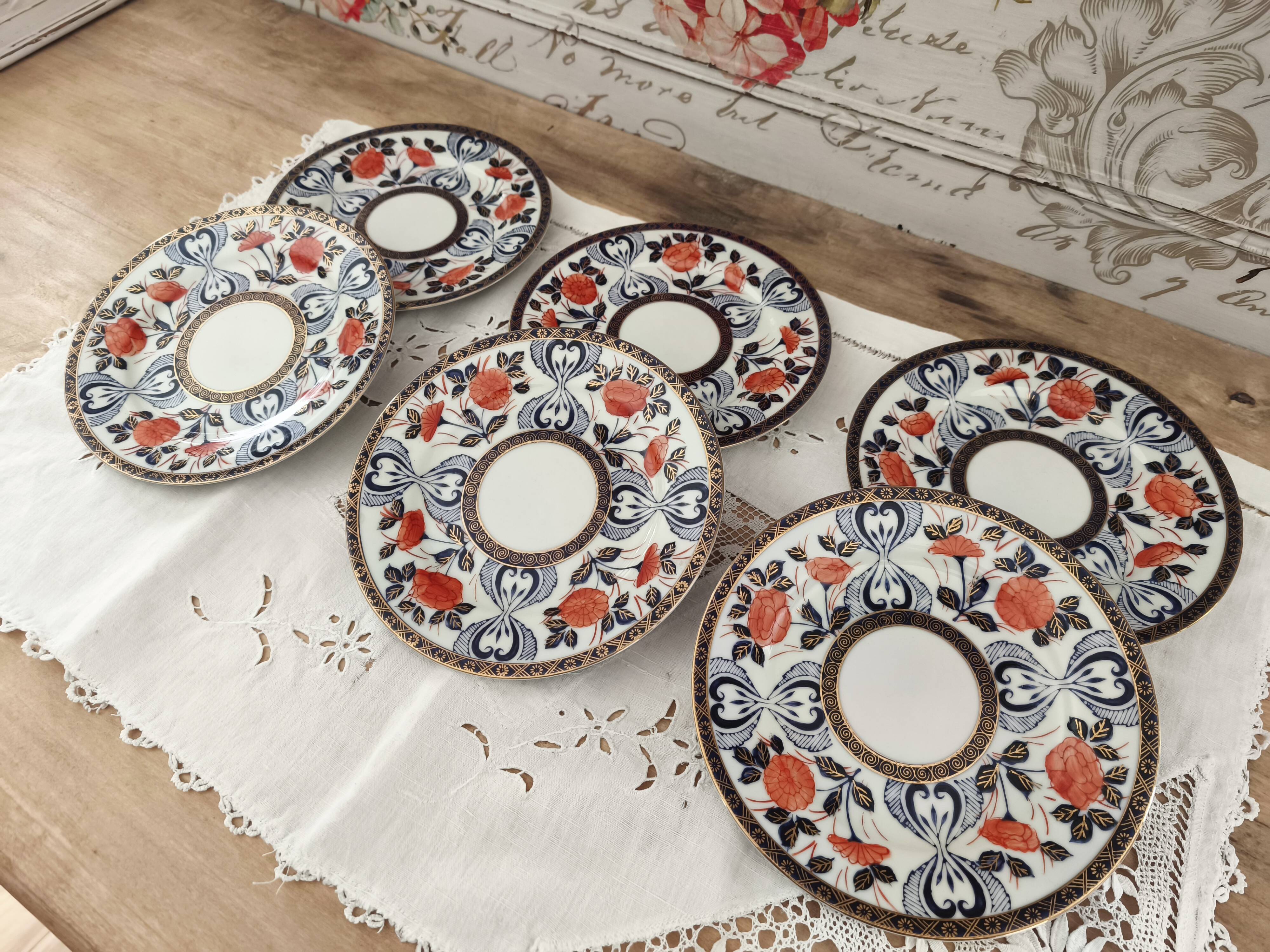 Set of 6 Japanese dessert plates with red, midnight blue and gold decor