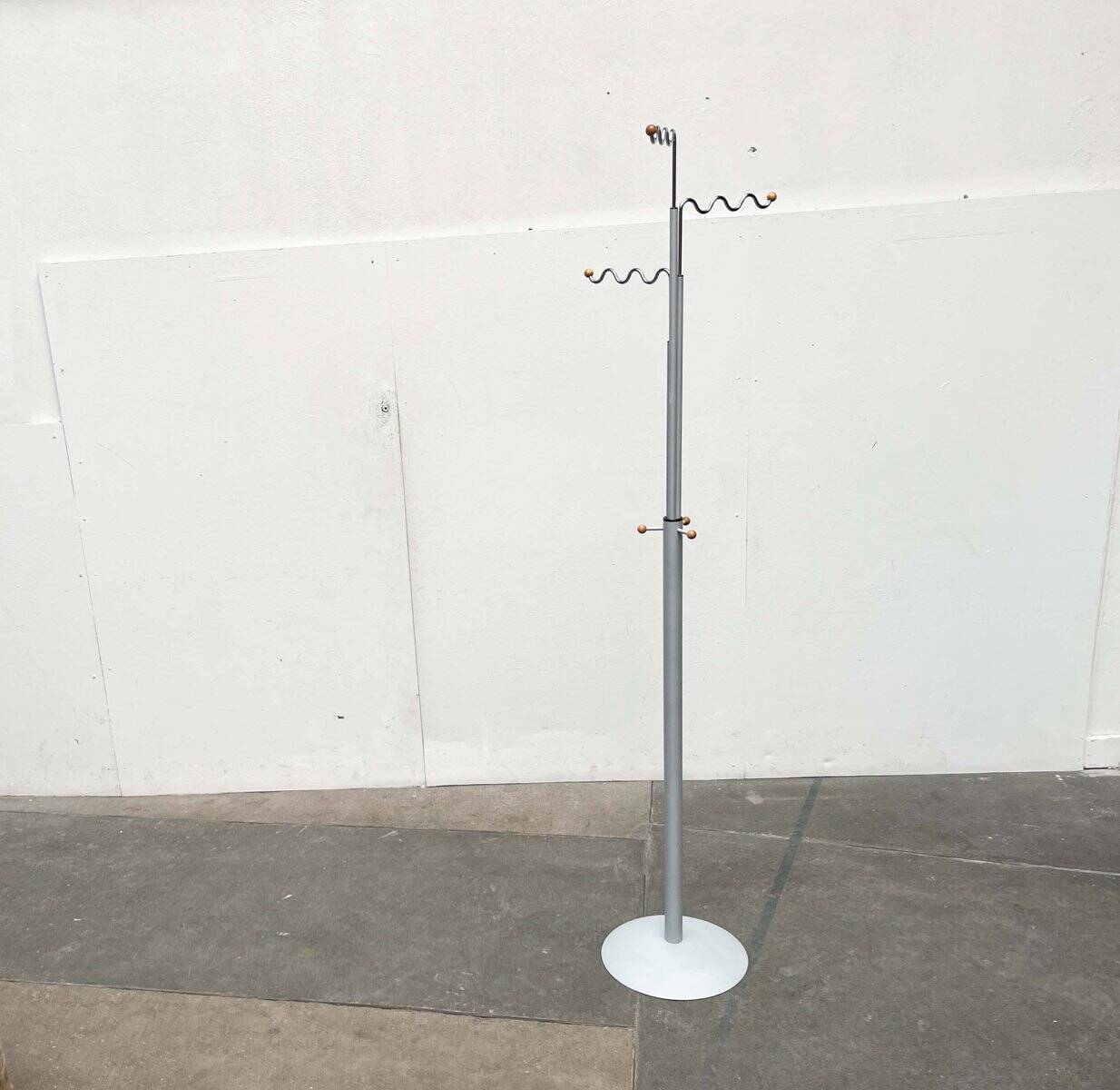 Postmodern German grey metal coat rack by Markus Börgens for D-Tec, 1980s.