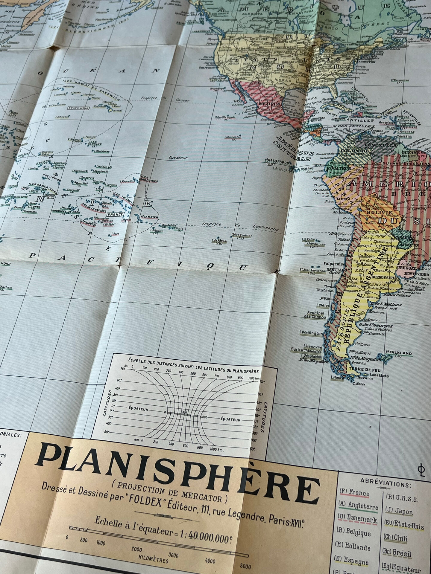 Very large Foldex world map - coloured world map 104x74cm