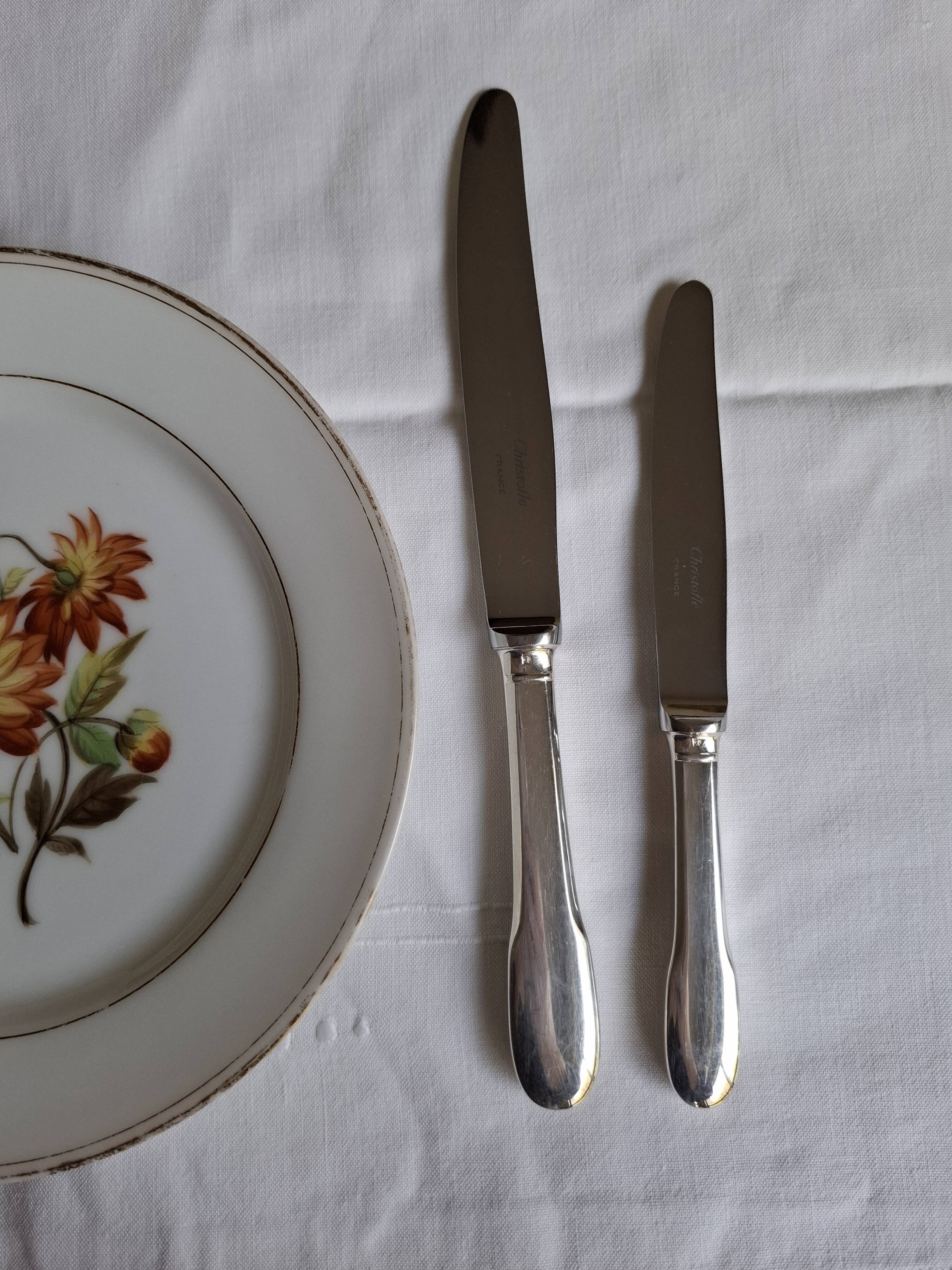 24 silver-plated Christofle Cluny Uniplat Vieux-Paris knives (2 x 12)