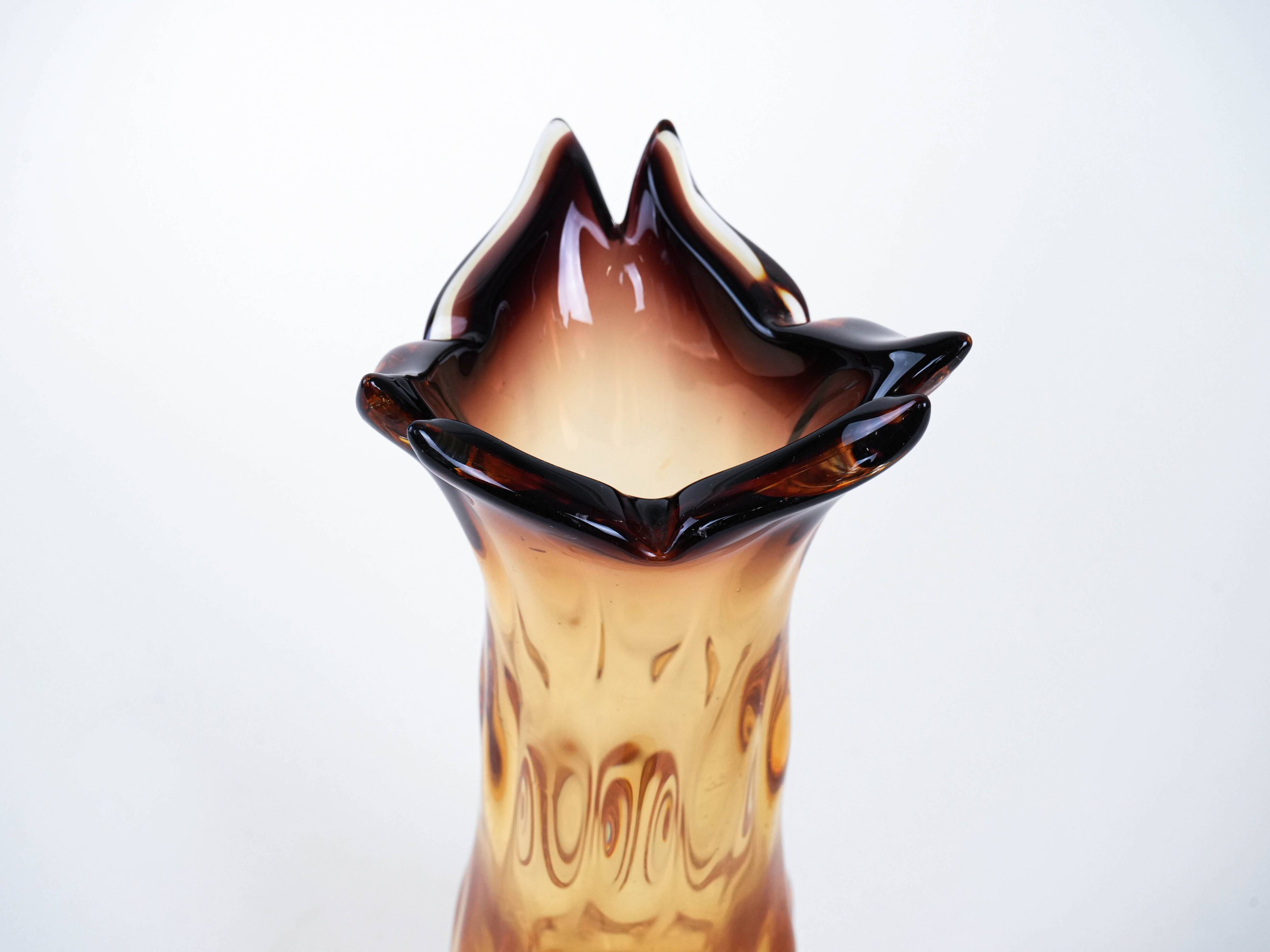 Vase en verre, verre de Murano, années 1960, fabriqué en Italie