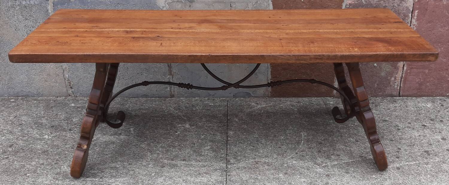 Spanish table with oak lyre legs (19th century)