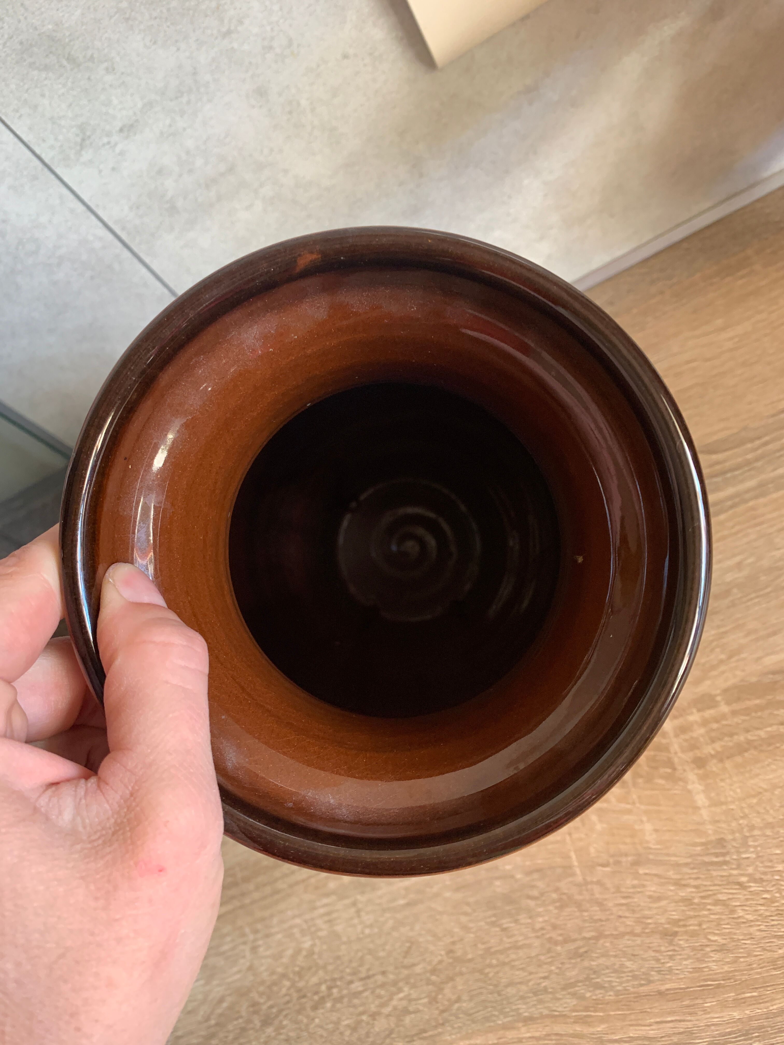 Savoyard vase in glazed ceramic