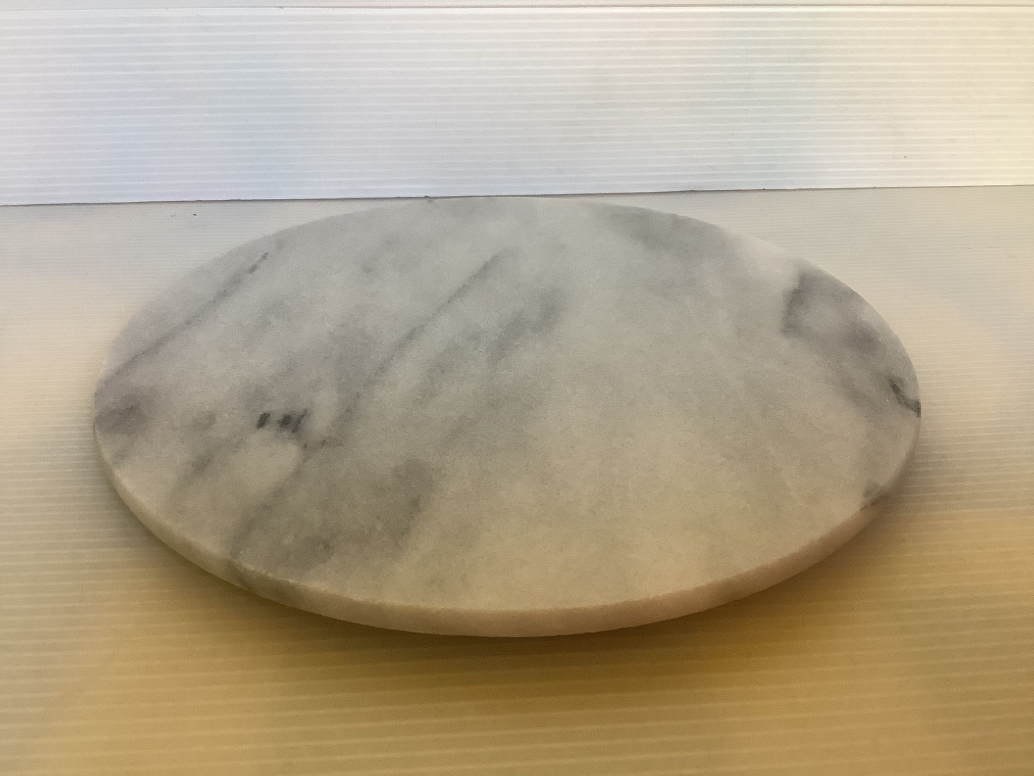 White grey marble trivet