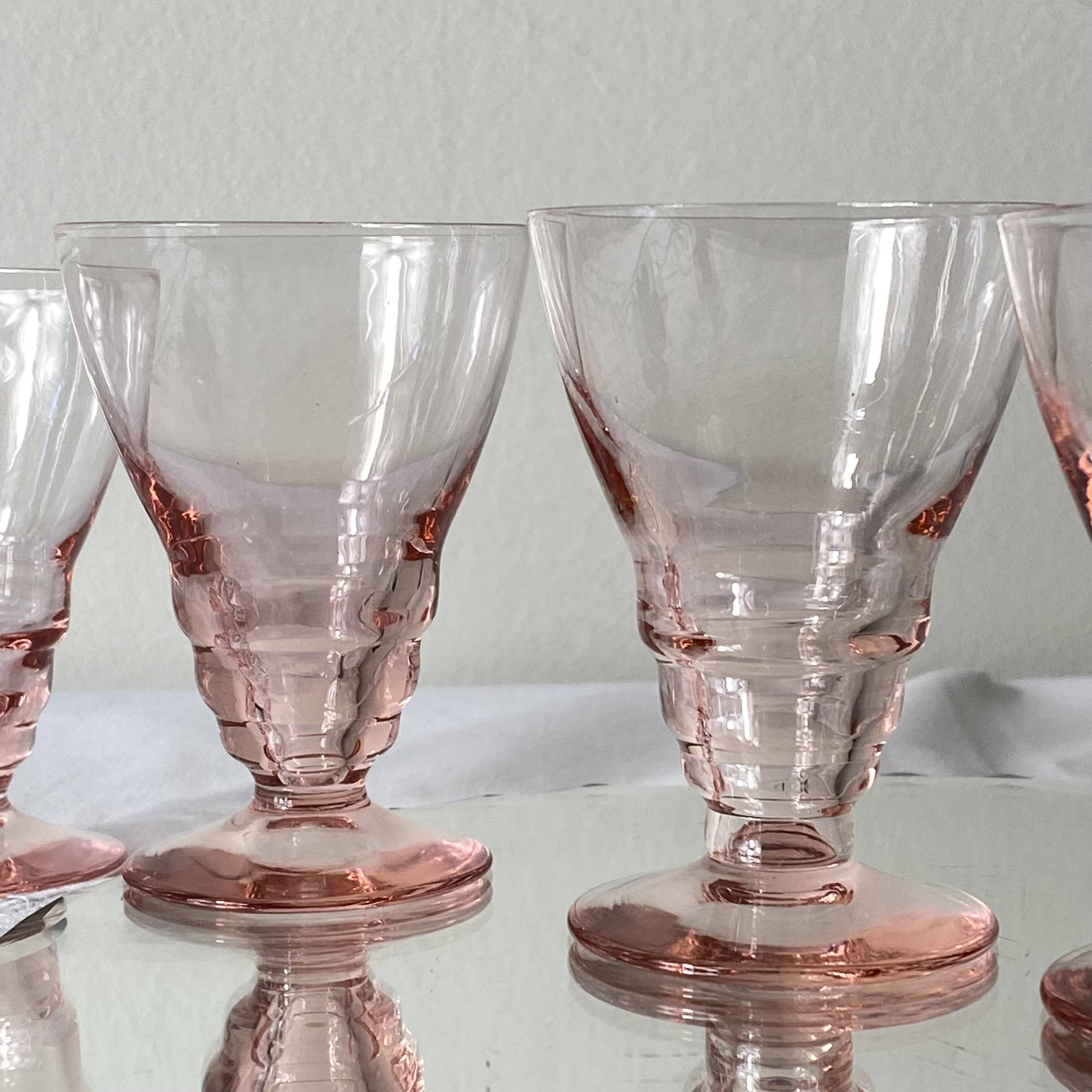 6 small Art Deco pink glasses 6 cl