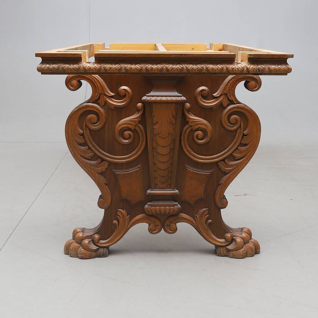 Grand Baroque-Style 11-Piece Dining Suite — Carved Oak & Oak Veneer — Table