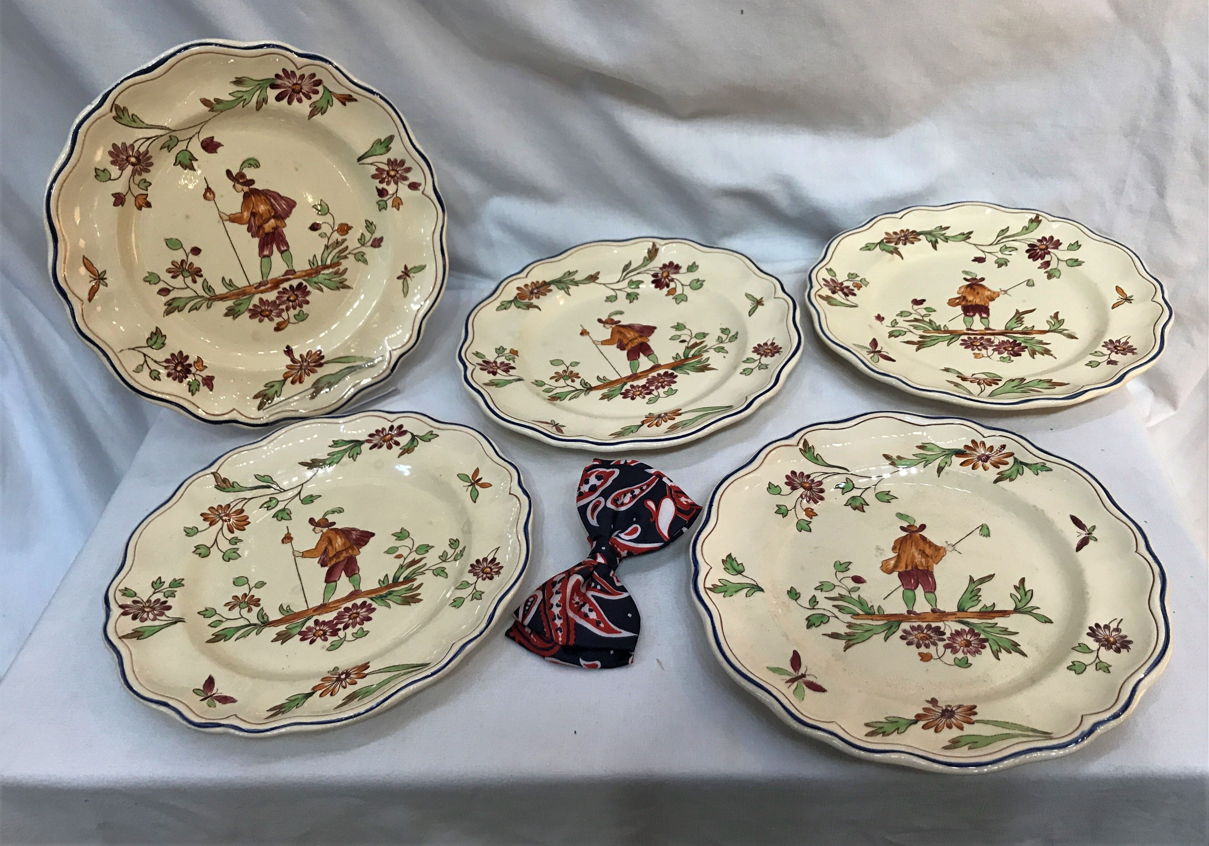 Lot de 9 assiettes Longchamp Moustiers
