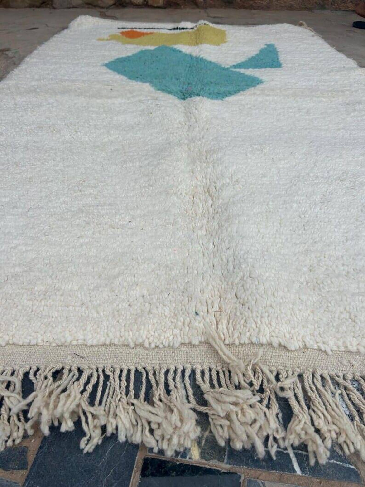 Handmade natural wool rug, size 150 x 250 cm