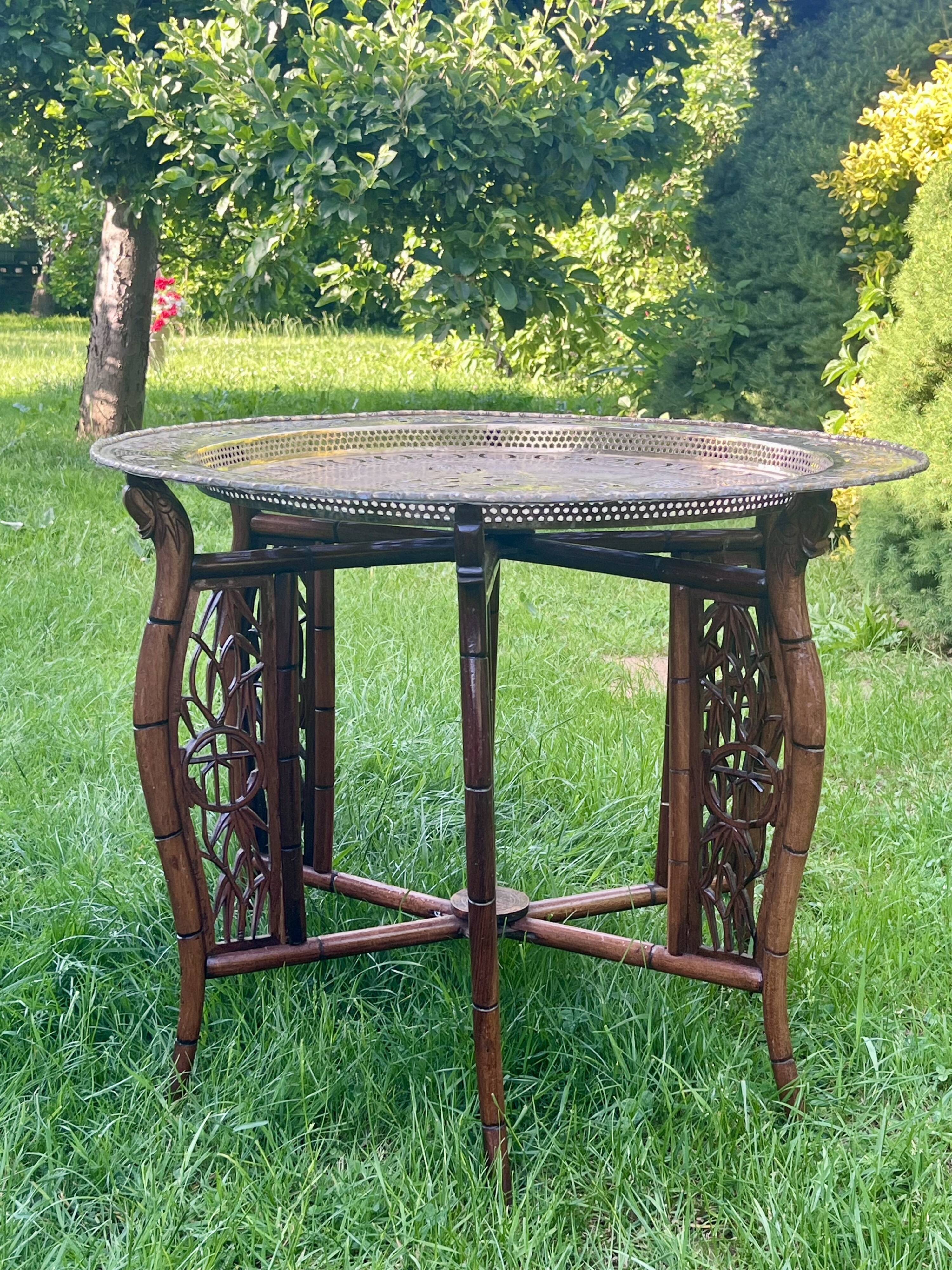Indochinese coffee table - diameter: 74 cm - Very good condition