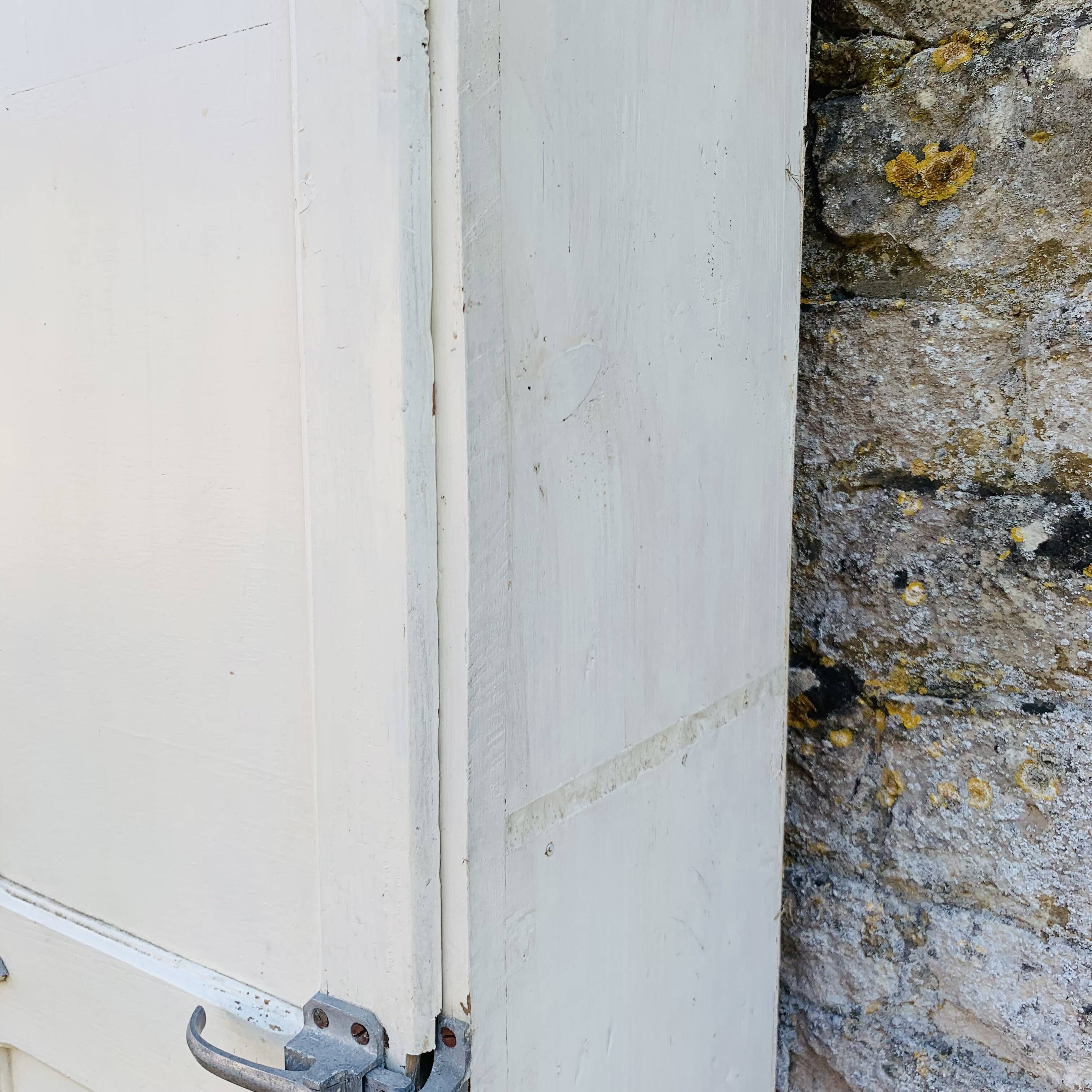 White cabinet - 1 door