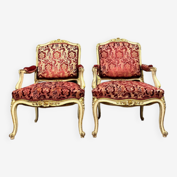 Paire de Fauteuils a La Reine style Louis XV en bois laqué et doré vers 1850