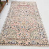 Farmhouse floral vintage rug 256x137cm