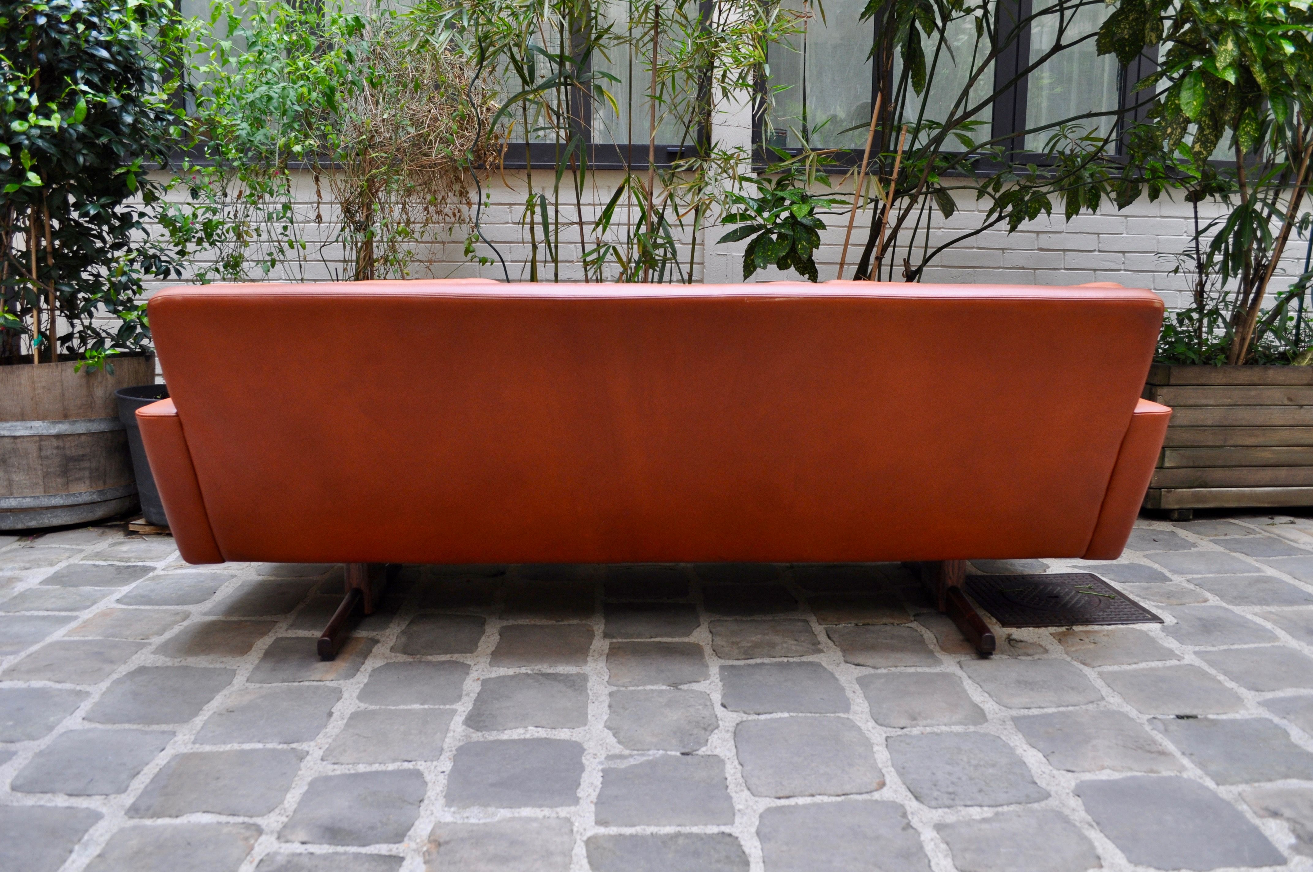 Scandinavian leather and Rosewood sofa Fredrik Kayser 1965, 3 seater