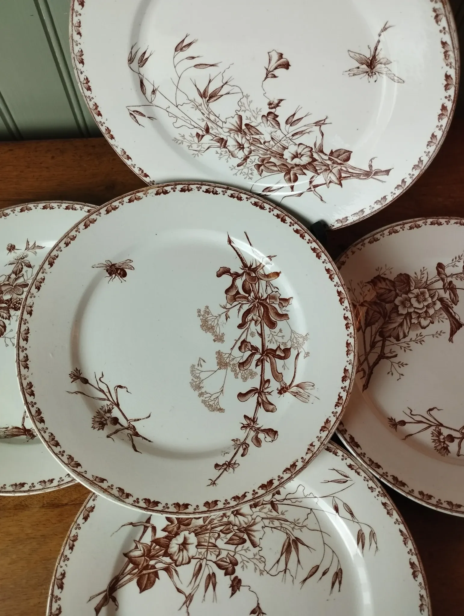 7 flat plates in earthenware from Sarreguemines U&C "Carmen"